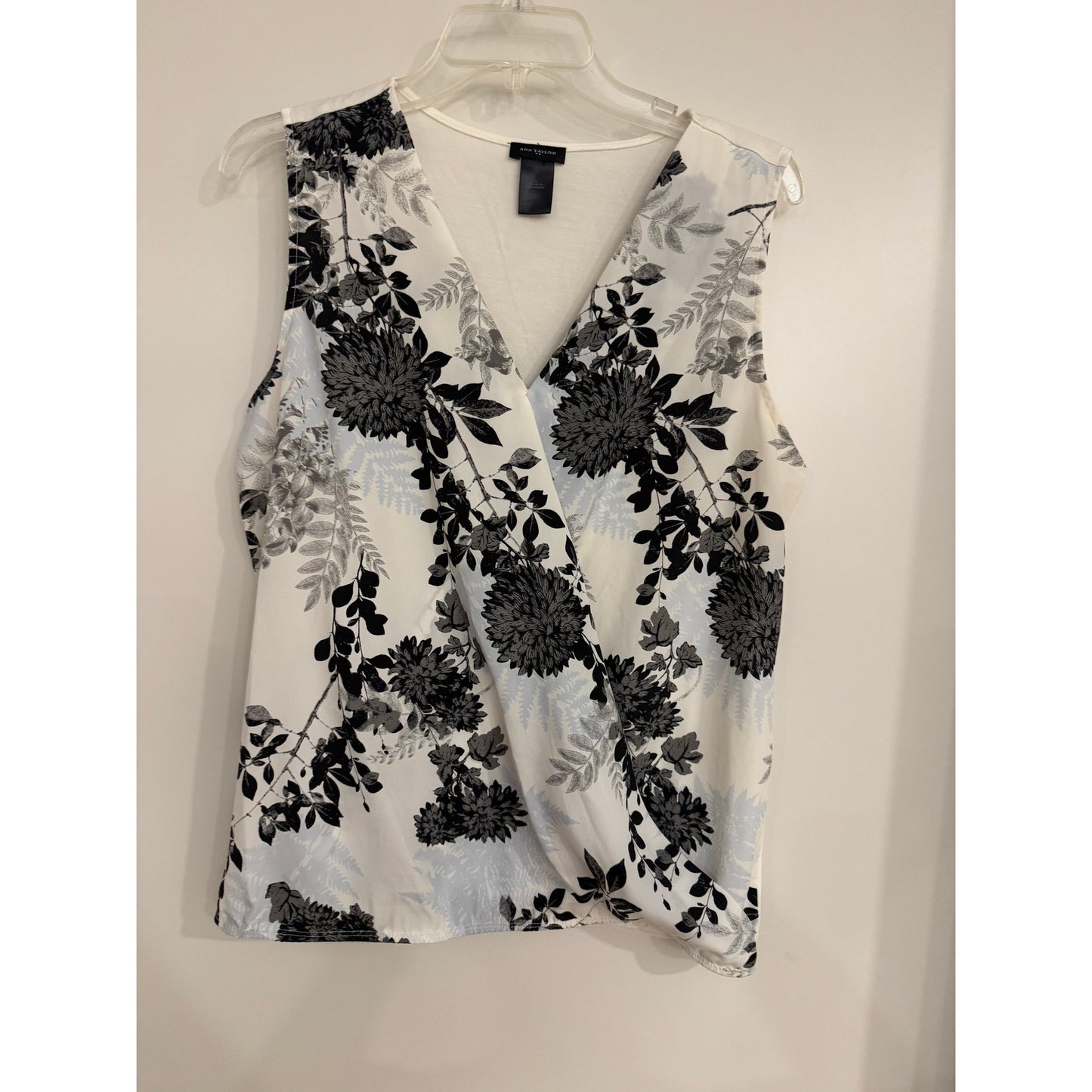 Ann Taylor Sleeveless Floral Drape Top – Size Large