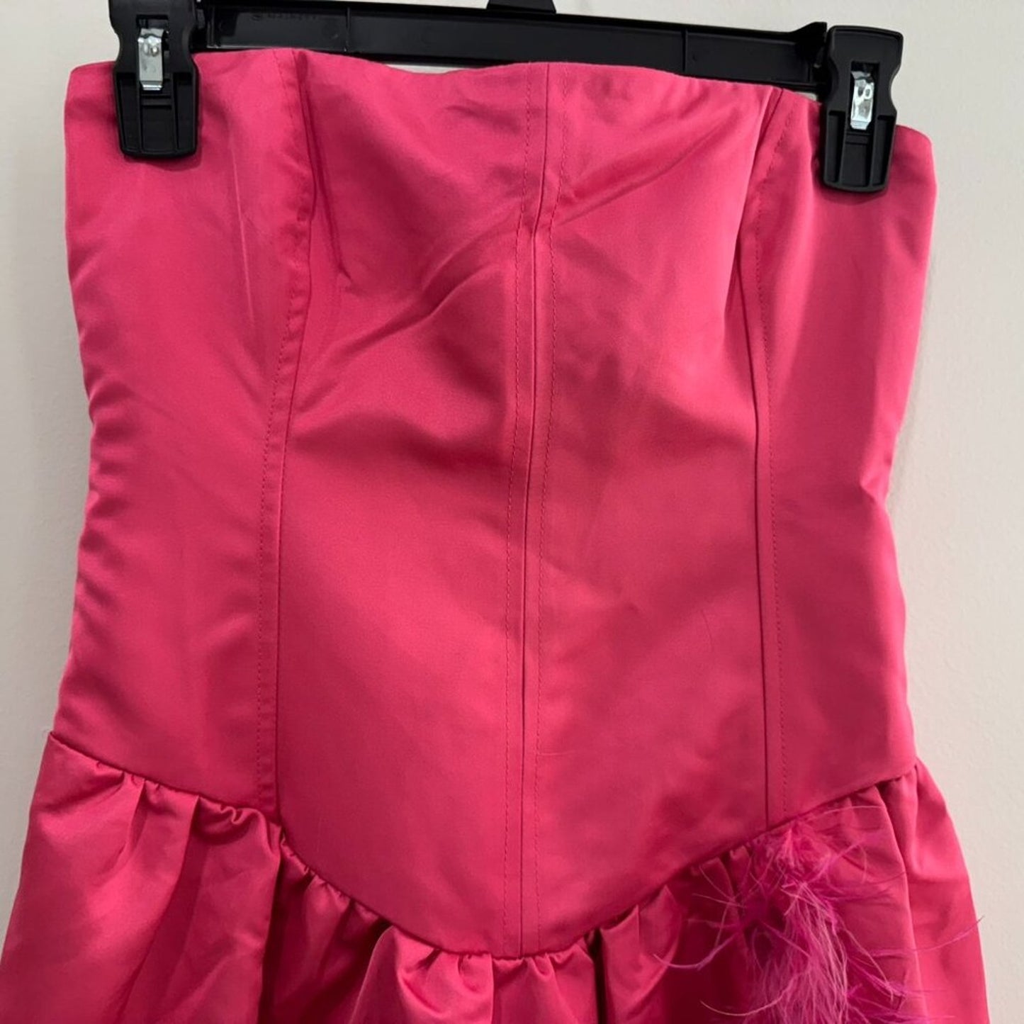 WeWoreWhat Corset Feathered Gown – Size 2 – Magenta NEW