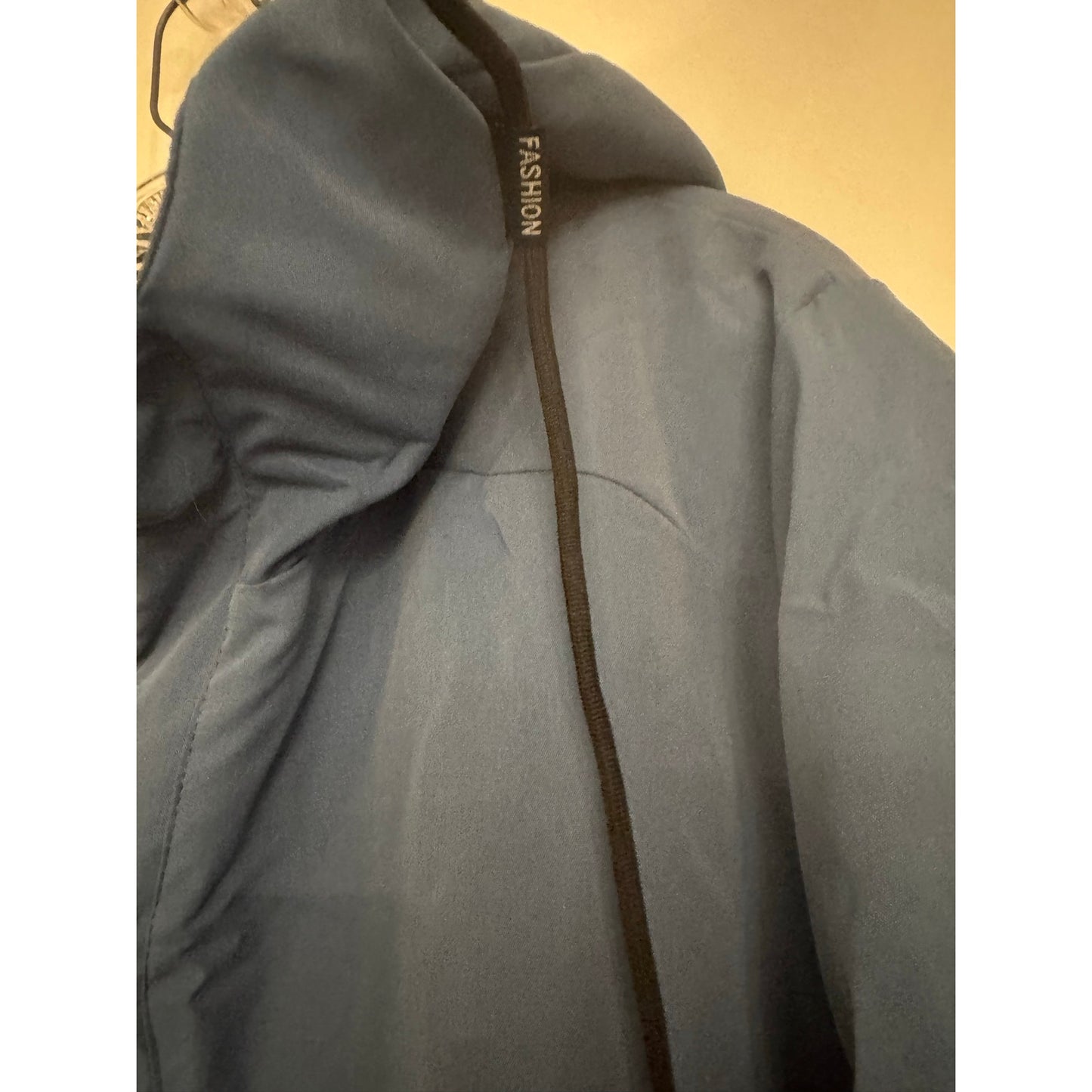 Blue Hooded Windbreaker Jacket Men’s XL Lightweight Outdoor Rain Coat