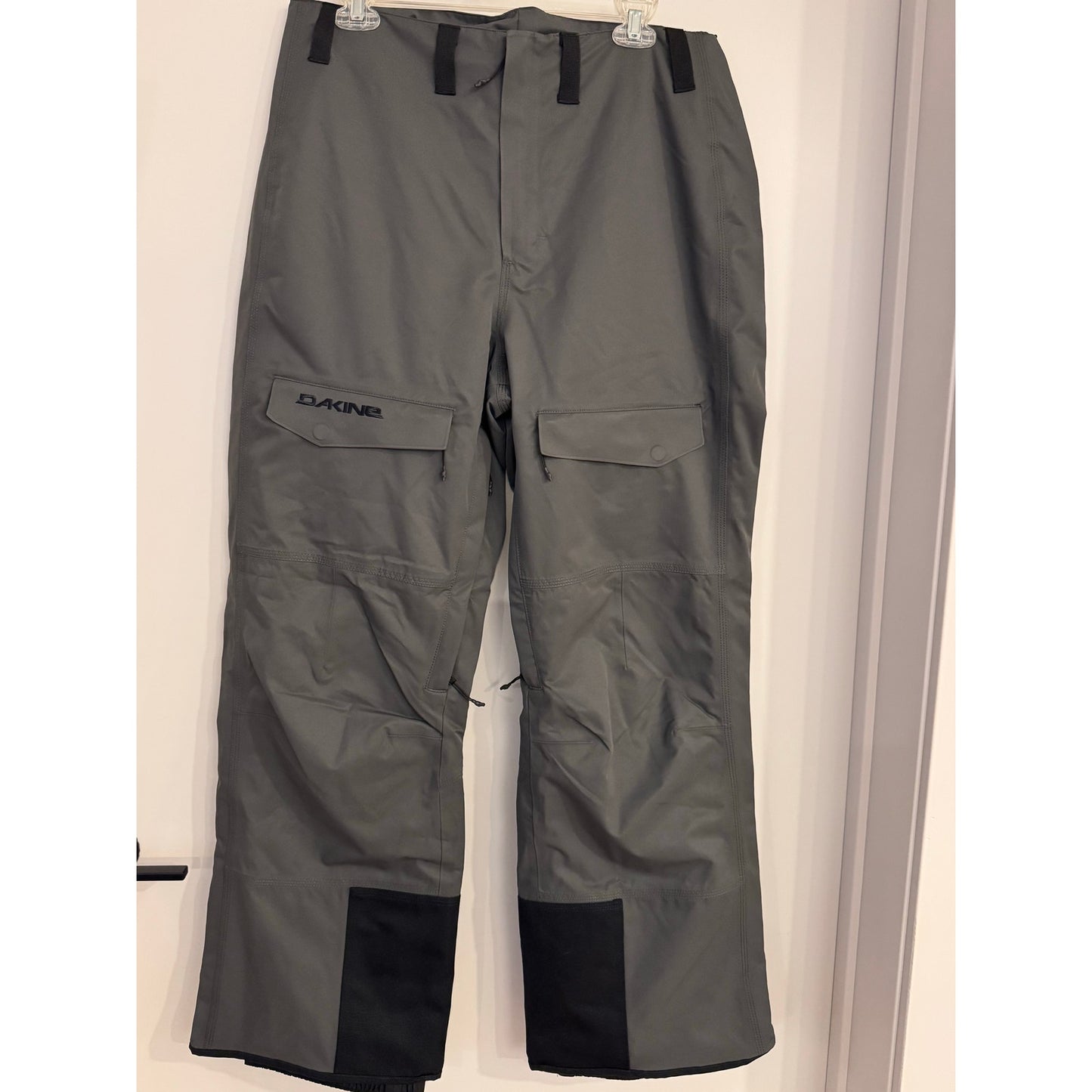 DAKINE Reach 20K 2L Snow Pants – Women’s Medium – NWT – Gray – RECCO