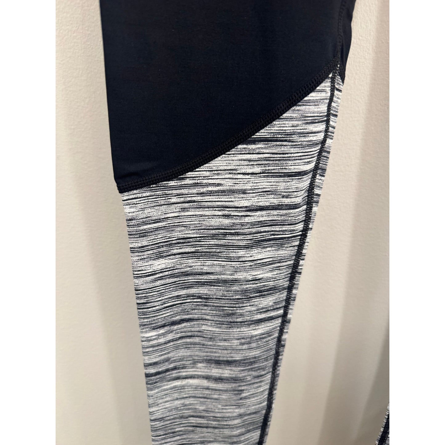 Endeavor Athletic Power Up Leggings | Black | Size Small NWT