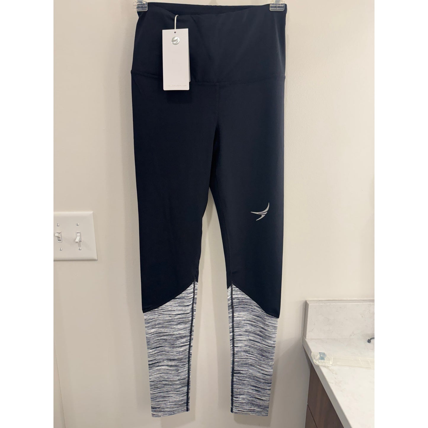 Endeavor Athletic Power Up Leggings | Black | Size Small NWT