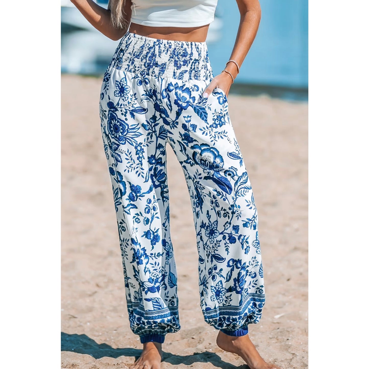 Cupshe Blue & White Floral Smocked Waist Tapered Pants | Medium | NEW