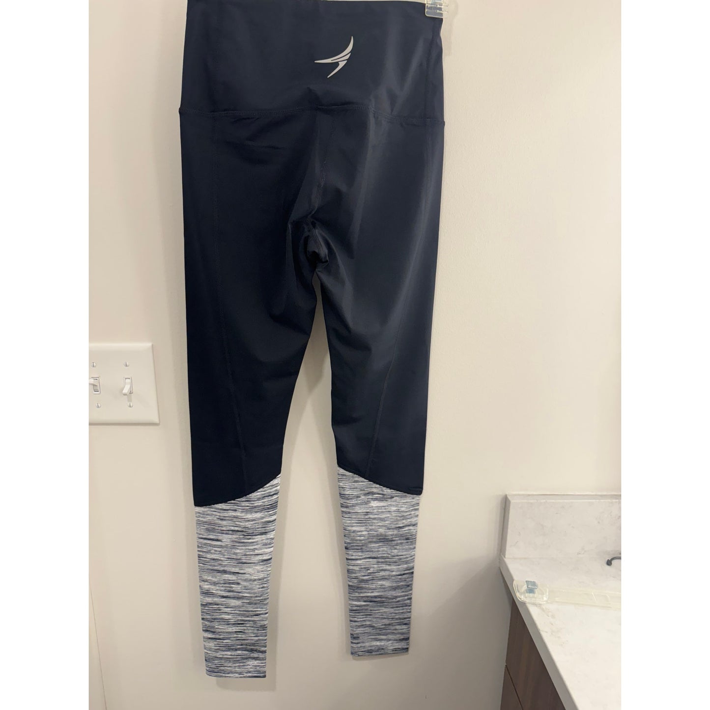 Endeavor Athletic Power Up Leggings | Black | Size Small NWT