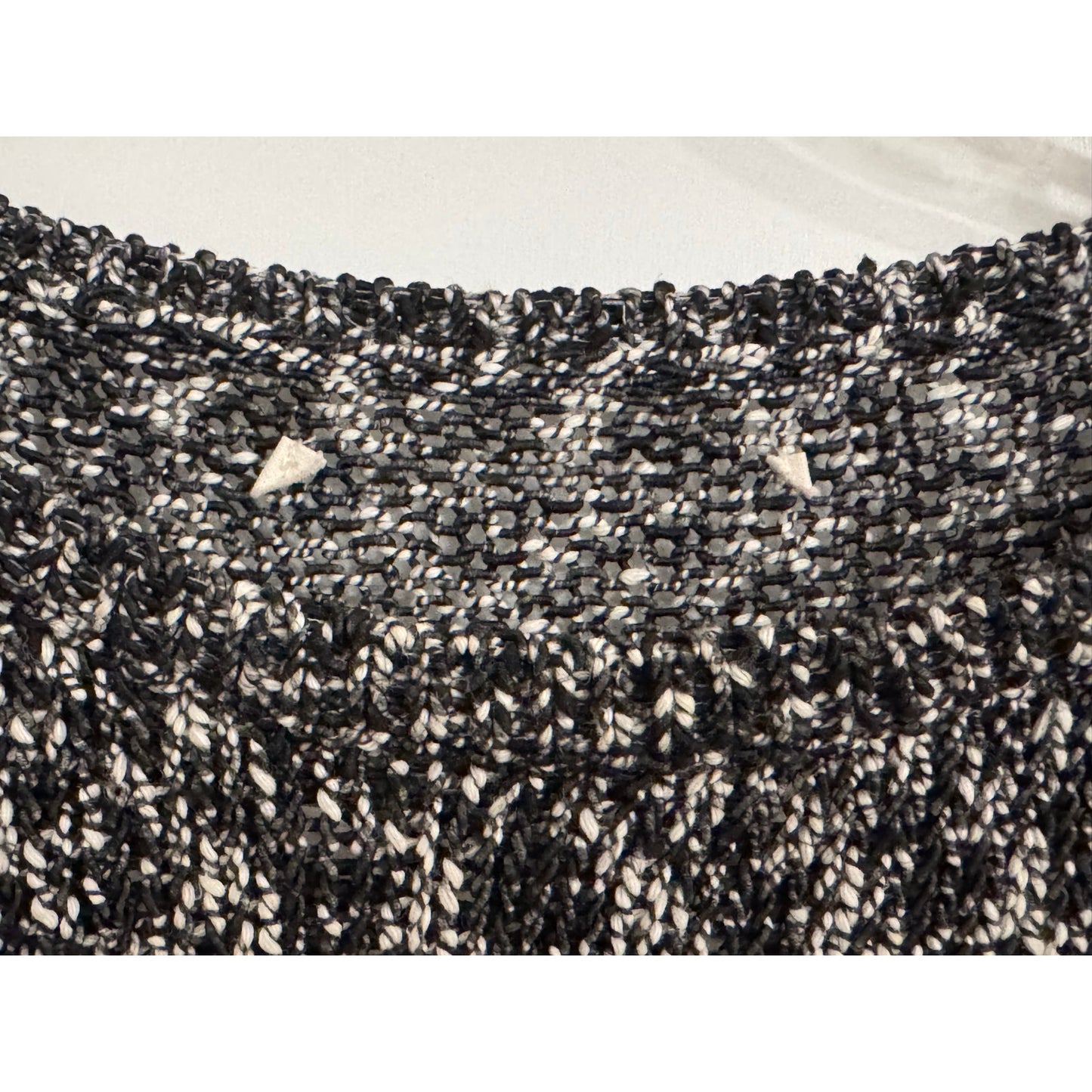 Black & White Textured Knit Sweater | Hi-Low Hem | Cozy Pullover