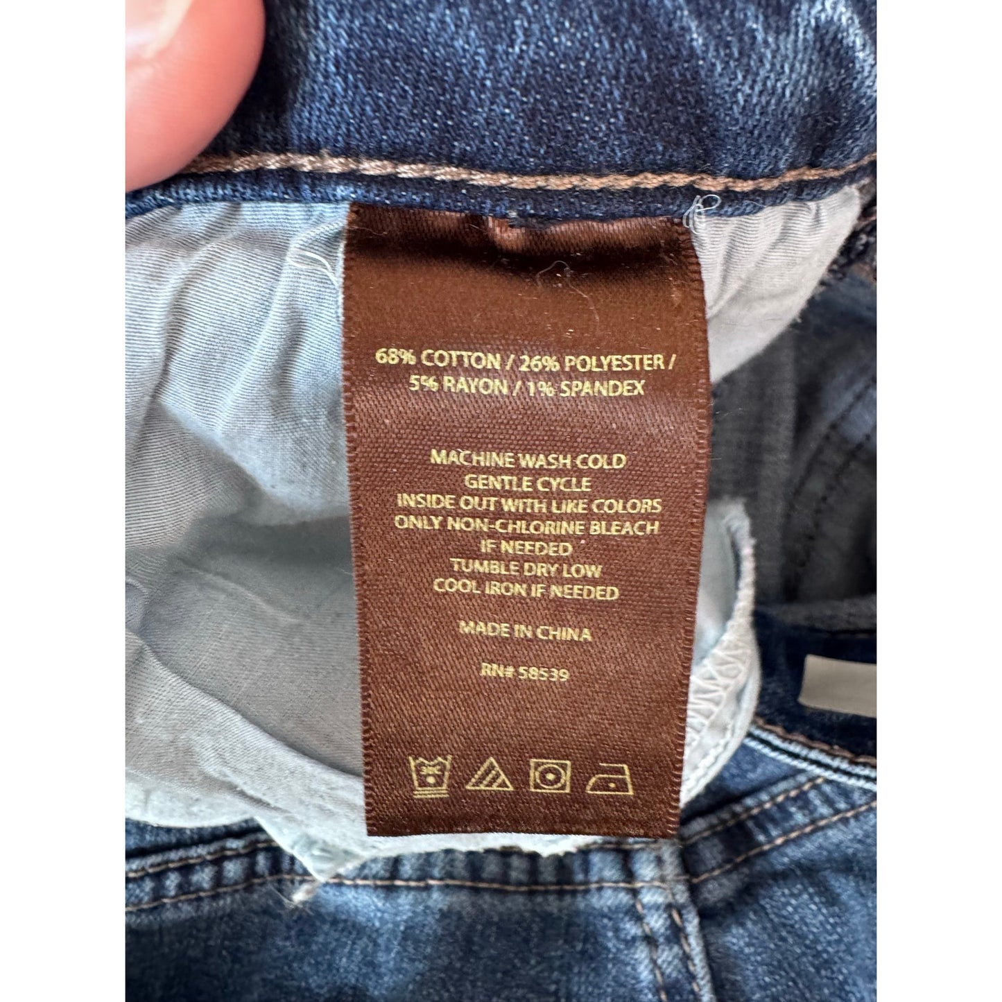 Kut from the Kloth Katy Ankle Straight Jeans Size 14 Distressed Mid Wash