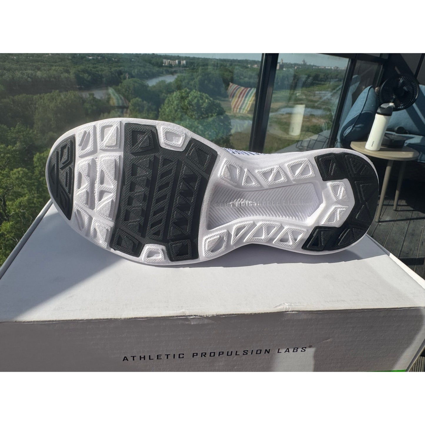 APL TechLoom Breeze Sneakers Women's 5.5 White Black Ombre NEW