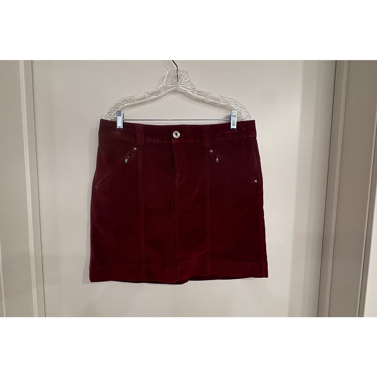 Athleta Roseville Skirt Cherrywood Corduroy Size 12 Stretch Mini Skirt Pockets