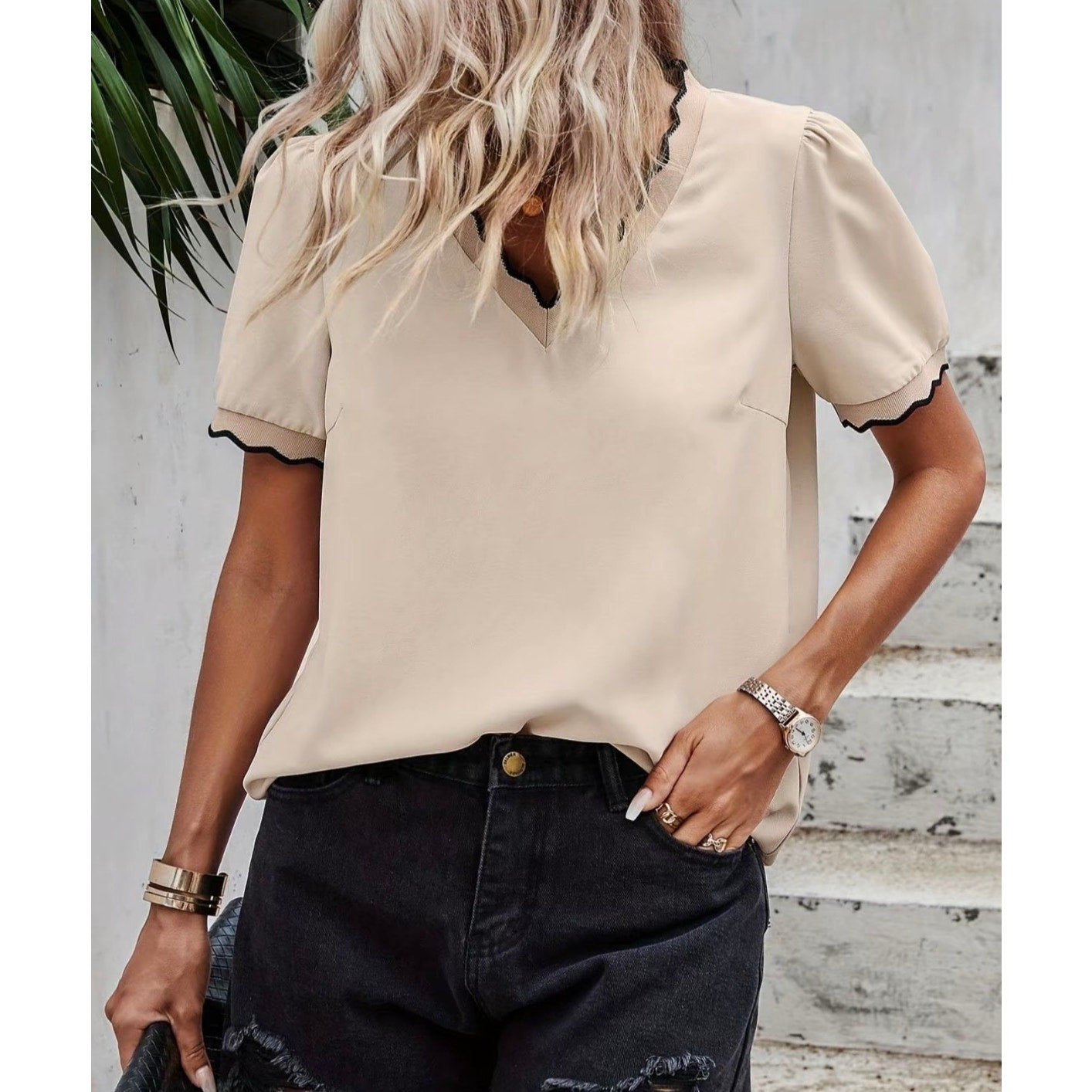 Inspiration Comes AB Women Scallop Trim Contrast Blouse Top Beige Large NEW