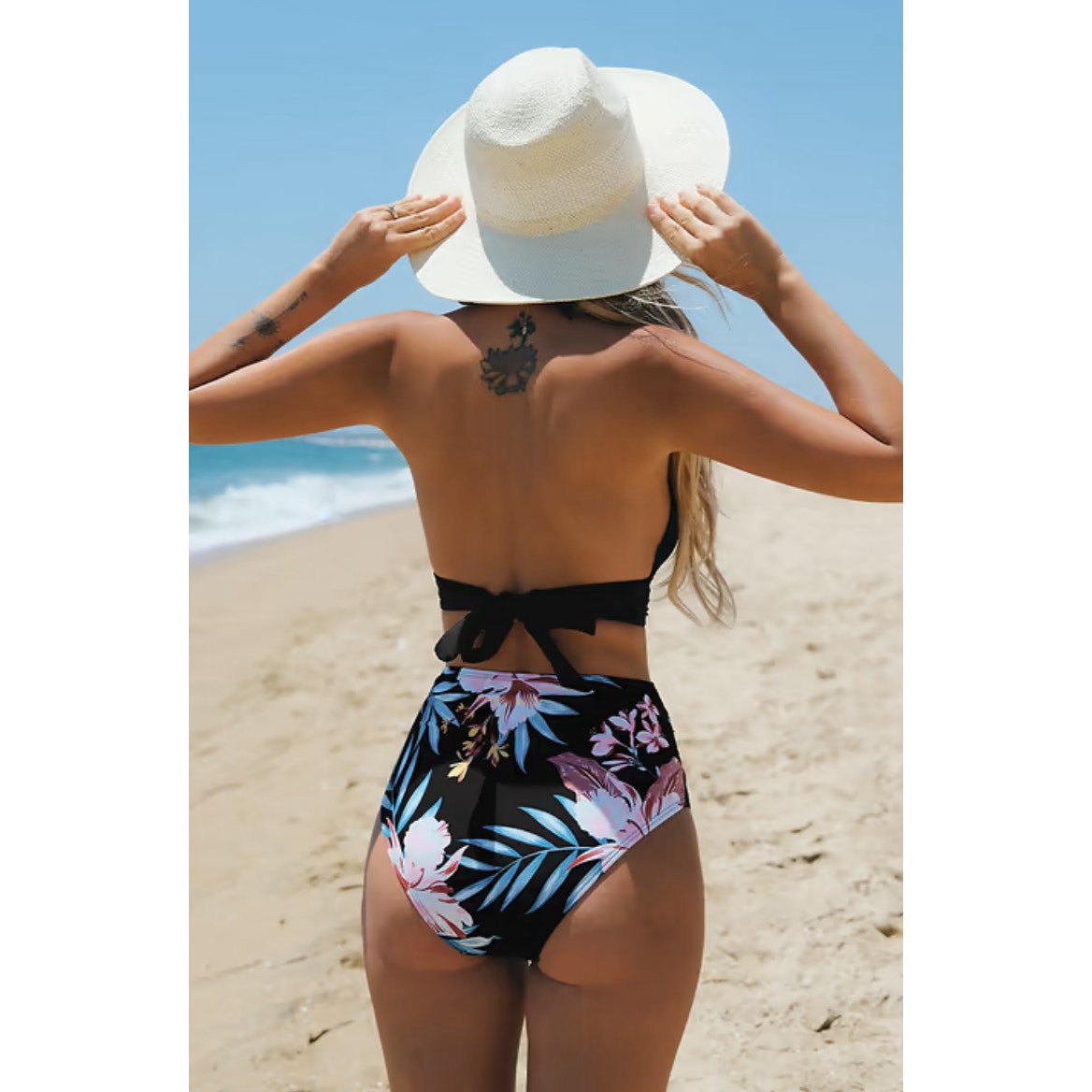 Cupshe Tropical Vibes Halter Bikini Set – Size Large NWT