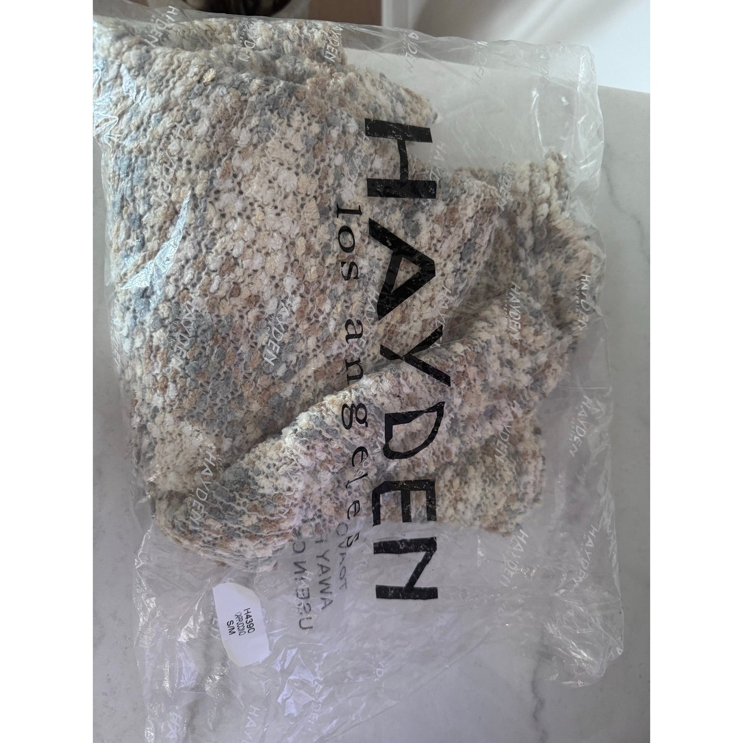 Hayden Los Angeles Cappuccino Popcorn Knit Sweater S/M NEW Cropped V Neck Chunky