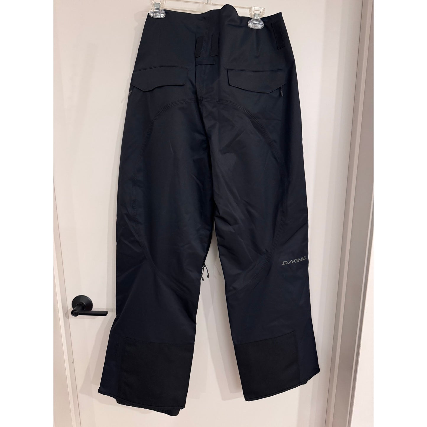 DAKINE Reach 20K 2L Snow Pants – Women’s Medium – Black– NEW with RECCO