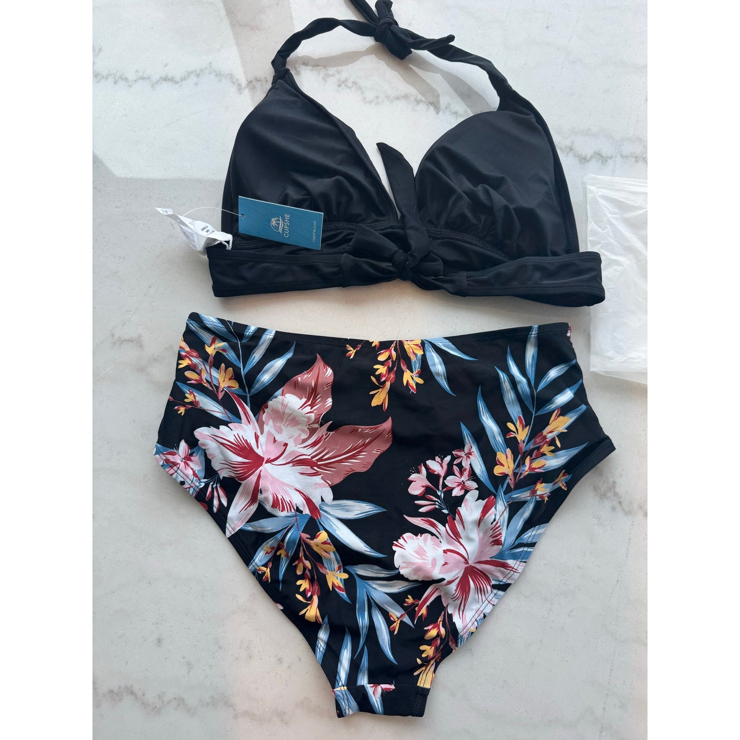 Cupshe Tropical Vibes Halter Bikini Set – Size Large NWT
