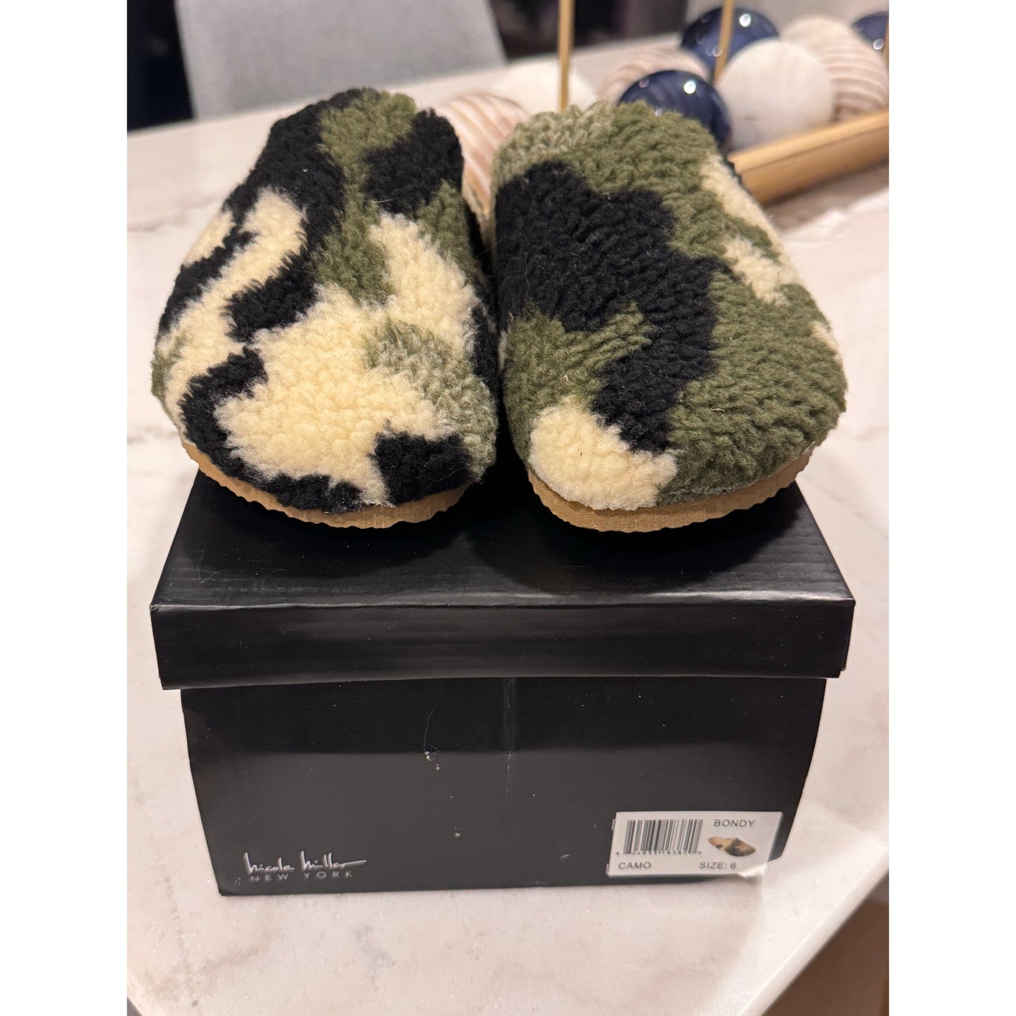 Nicole Miller Faux Fur Bondy Slippers – Green Camo | Women’s Size 6 | NEW