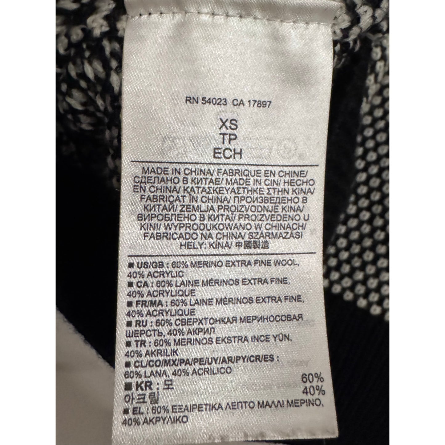 Banana Republic Merino Wool Blend Sweater XS Black White Pattern