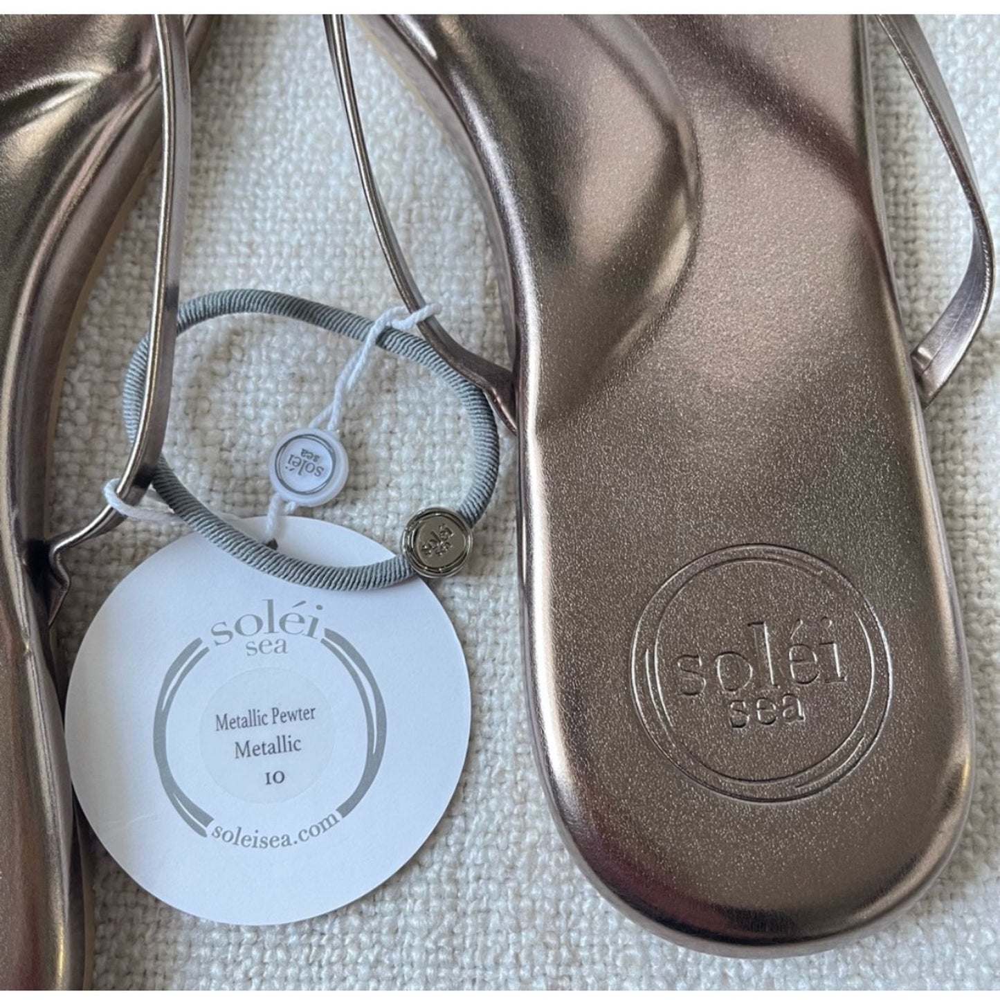 REVOLVE Soléi Sea Indie Flip-Flop Sandals | Metallic Pewter | Size 6 NEW