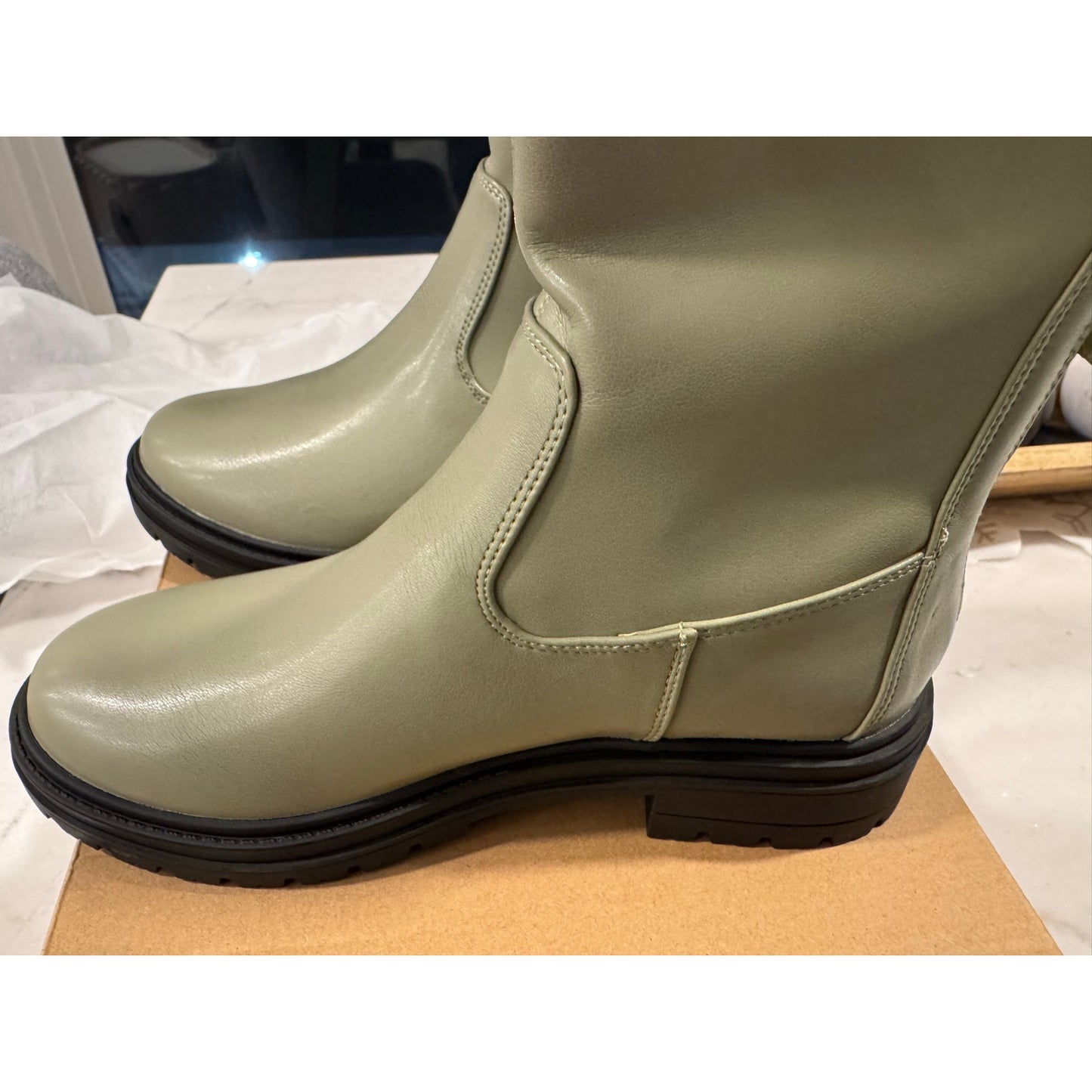 VETASTE Women’s Lug Sole Ankle Boots | Chelsea Booties | Size 7 | NEW