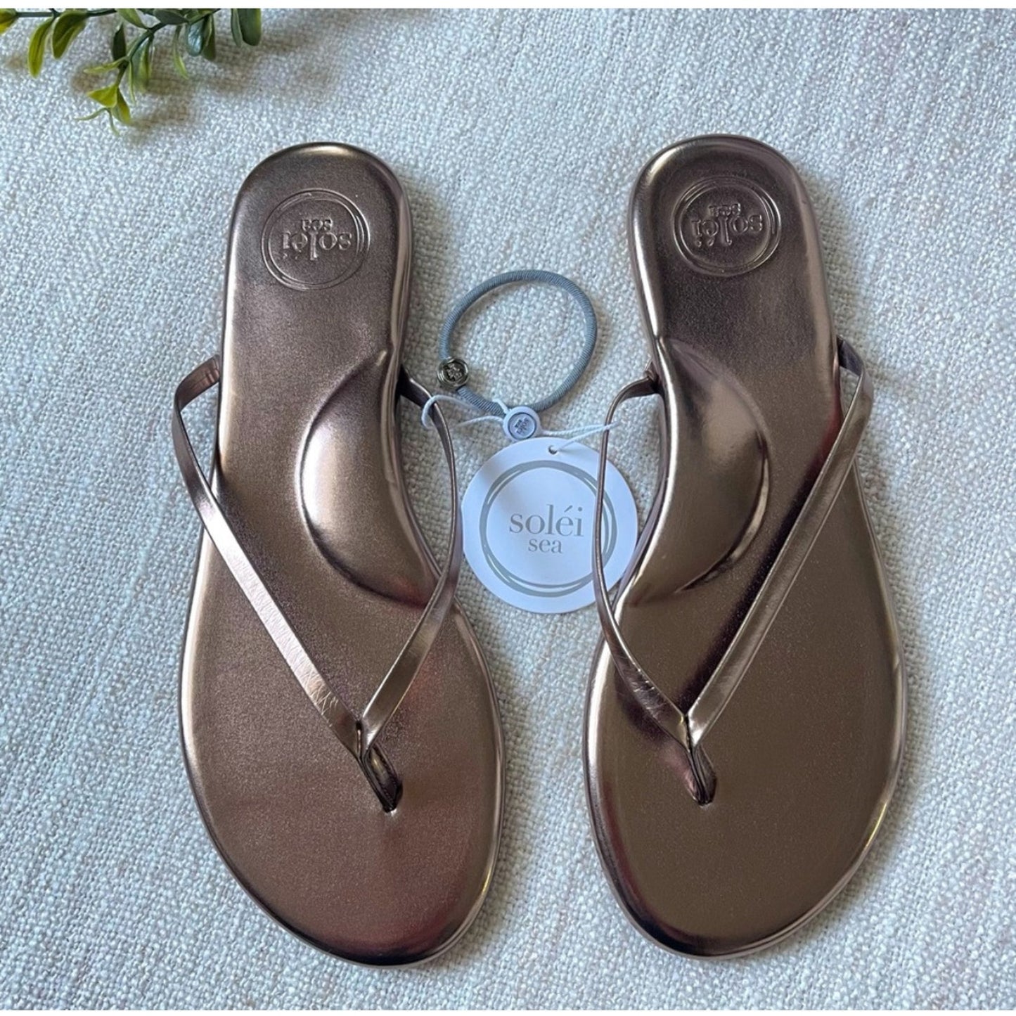REVOLVE Soléi Sea Indie Flip-Flop Sandals | Metallic Pewter | Size 6 NWT