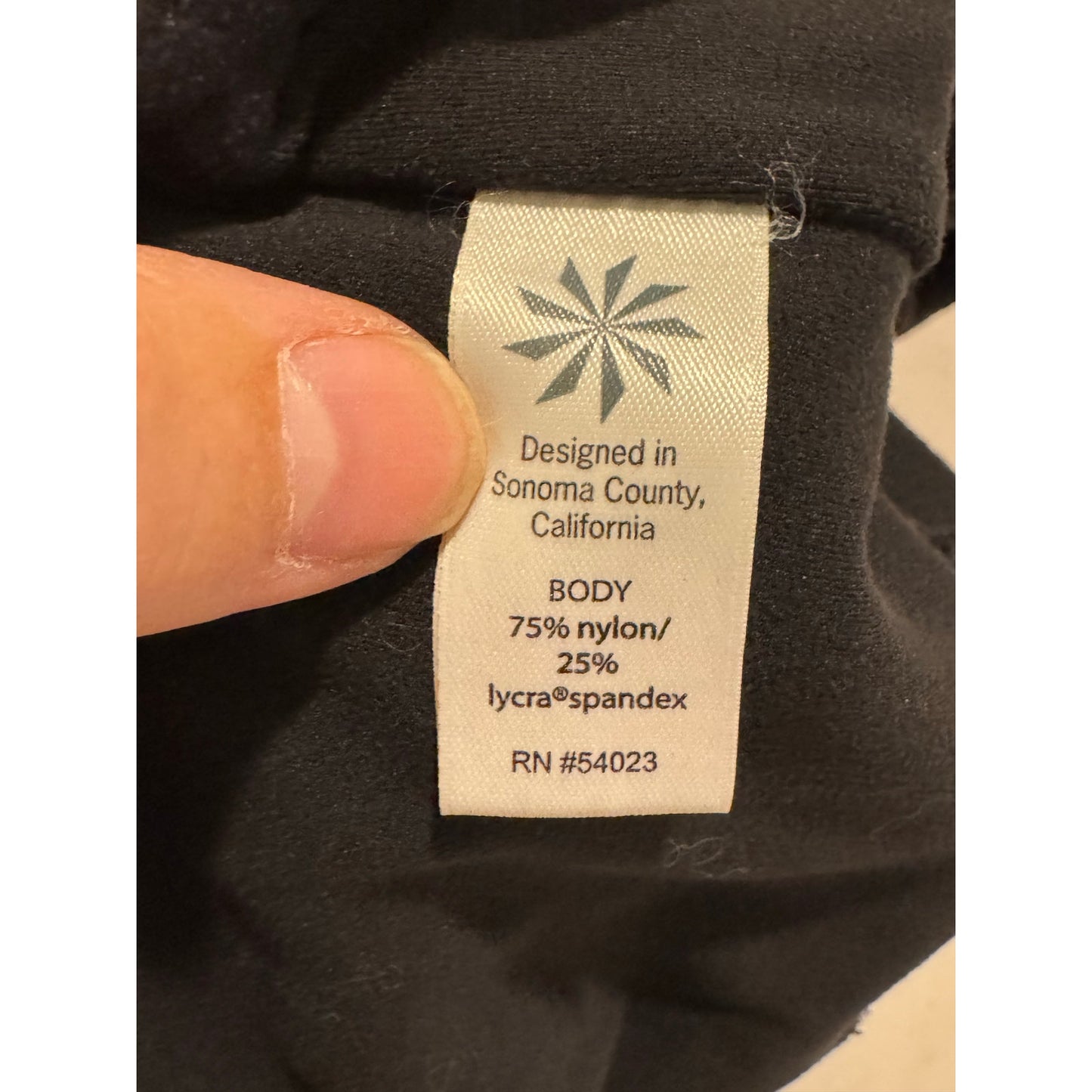 Athleta Salutation 7/8 Leggings | Black | Size Large | Excellent Condition