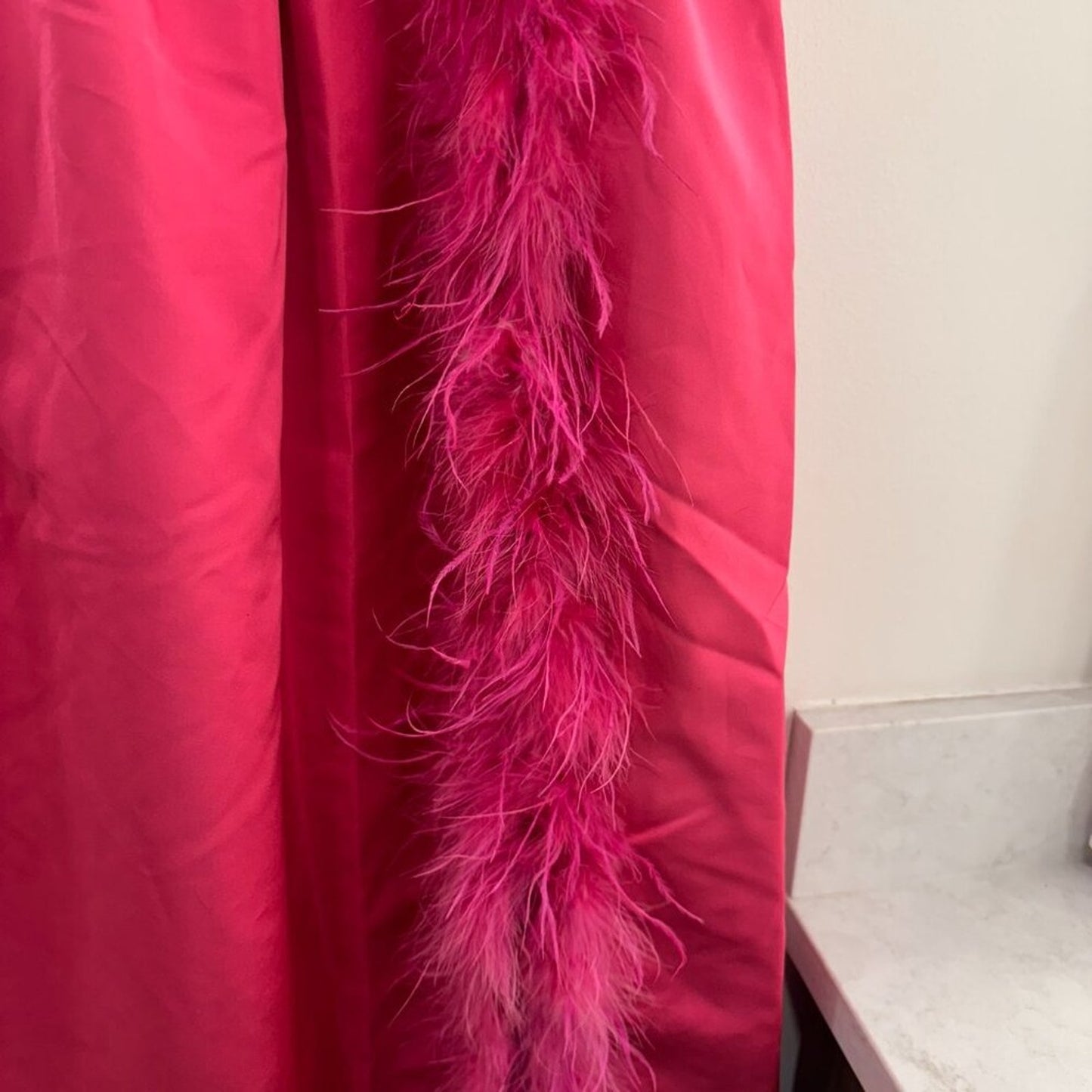 WeWoreWhat Corset Feathered Gown – Size 2 – Magenta NEW