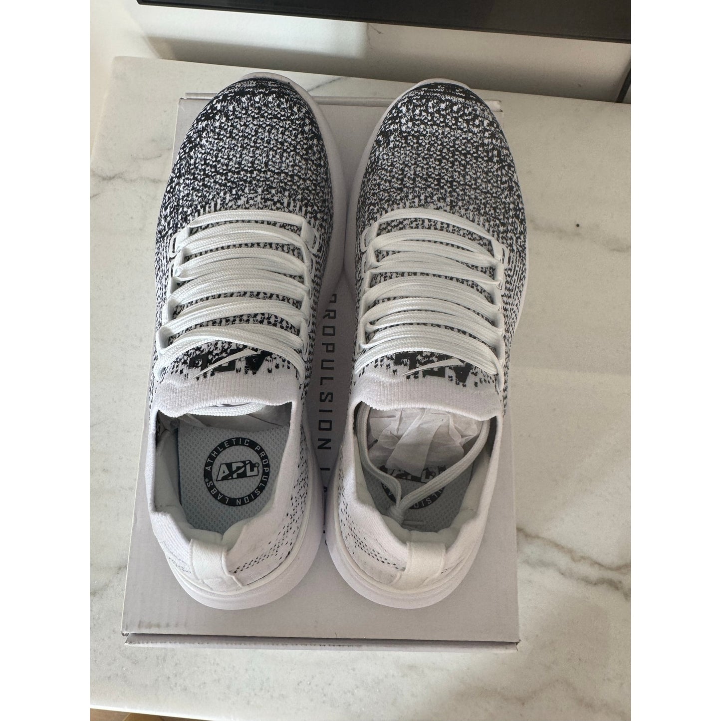 APL TechLoom Breeze Sneakers Women's 5.5 White Black Ombre NEW