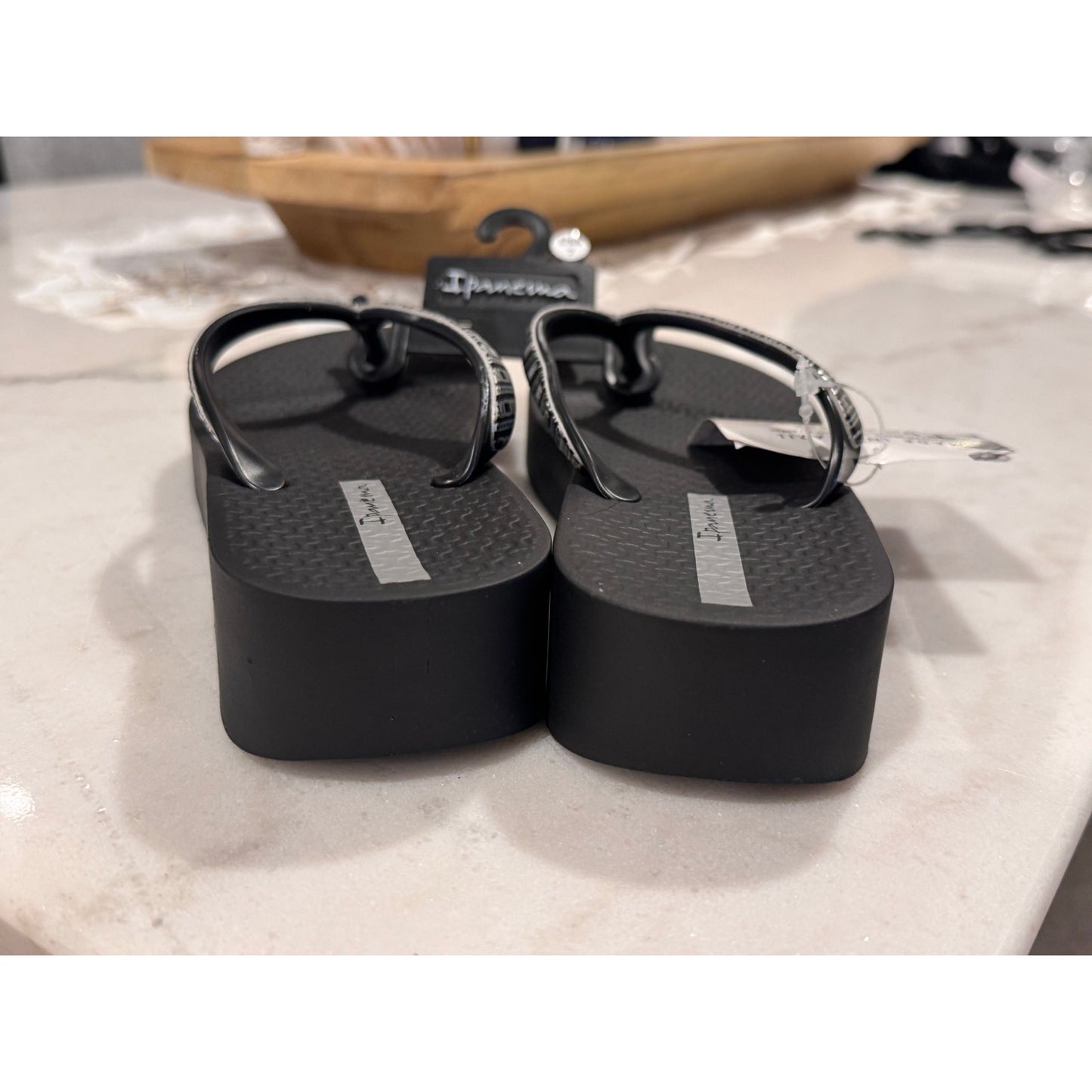 Ipanema Women’s Mesh IX Plat Wedge Flip Flops – Black NEW