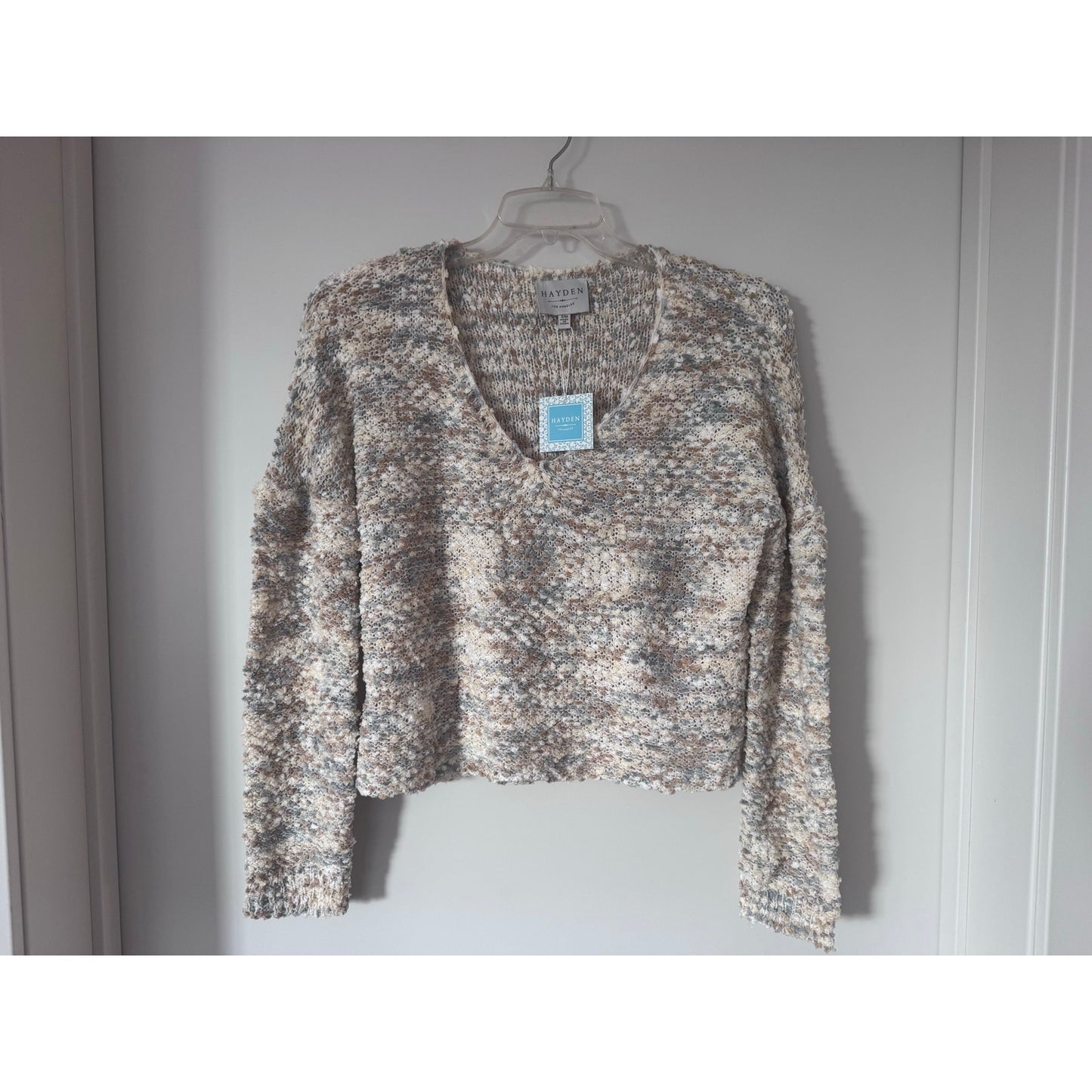 Hayden Los Angeles Cappuccino Popcorn Knit Sweater S/M NEW Cropped V Neck Chunky