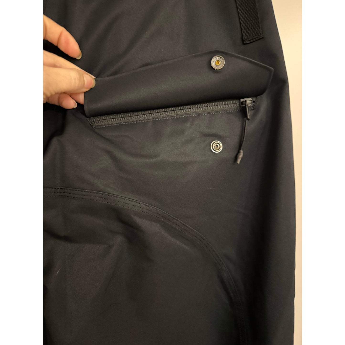 DAKINE Reach 20K 2L Snow Pants – Women’s Medium – Black– NEW with RECCO