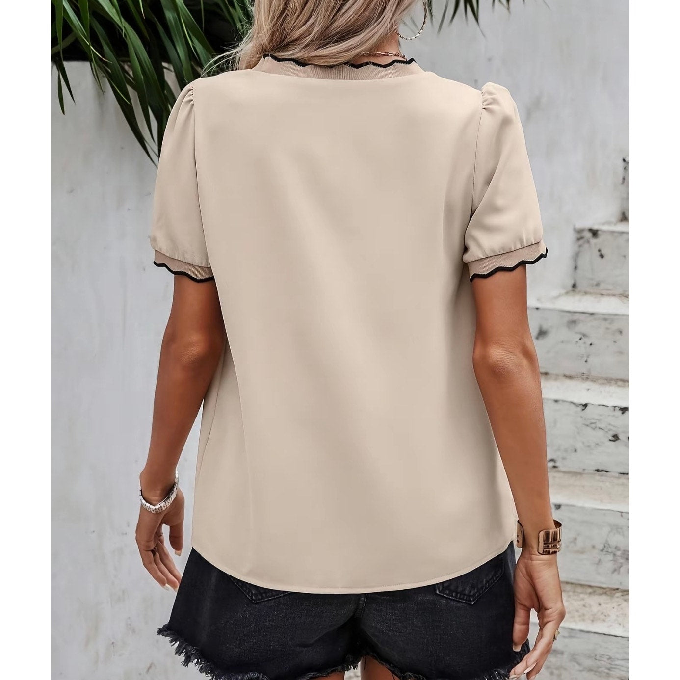 Inspiration Comes AB Women Scallop Trim Contrast Blouse Top Beige Large NEW