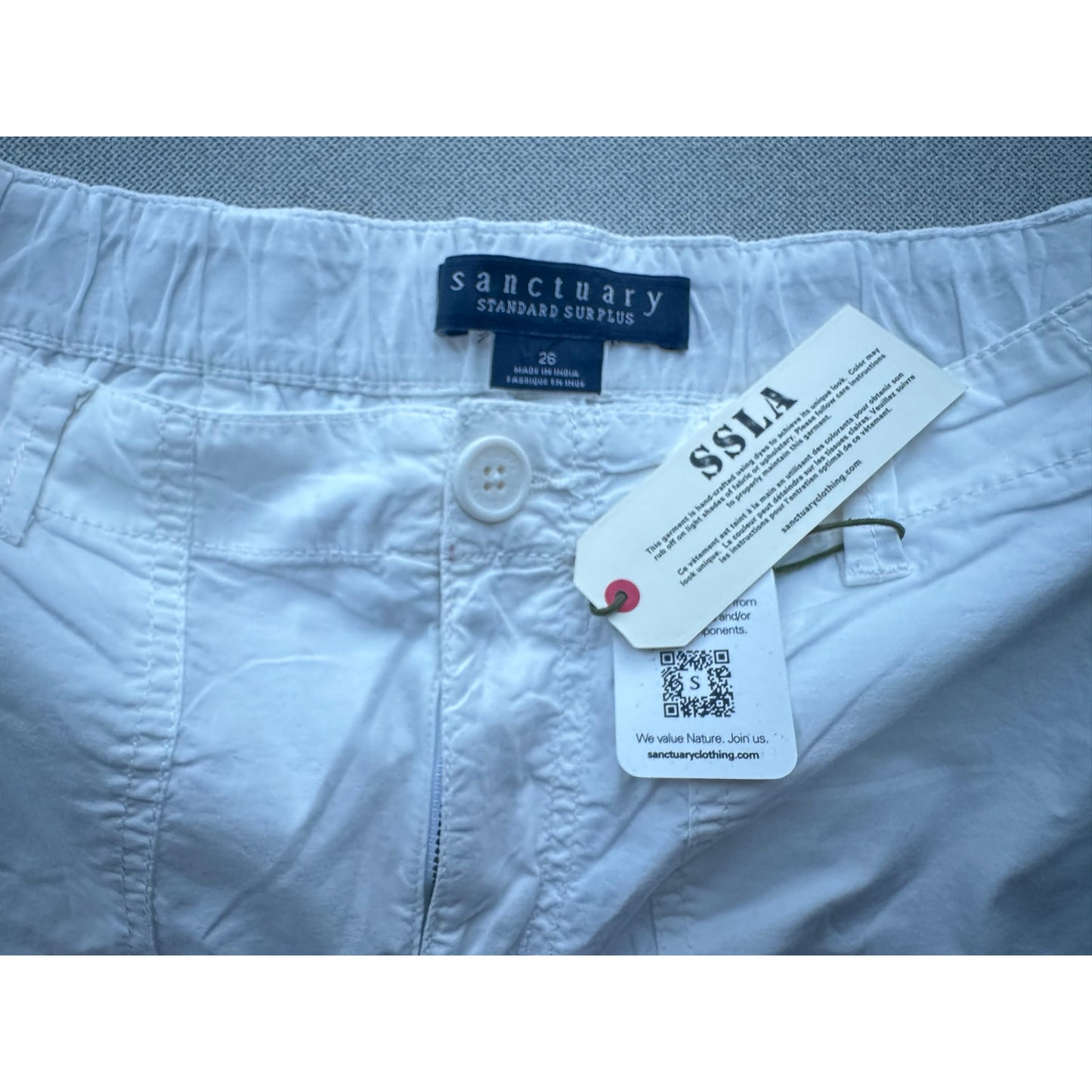 Sanctuary Standard Surplus White Shorts – Size 26 NEW