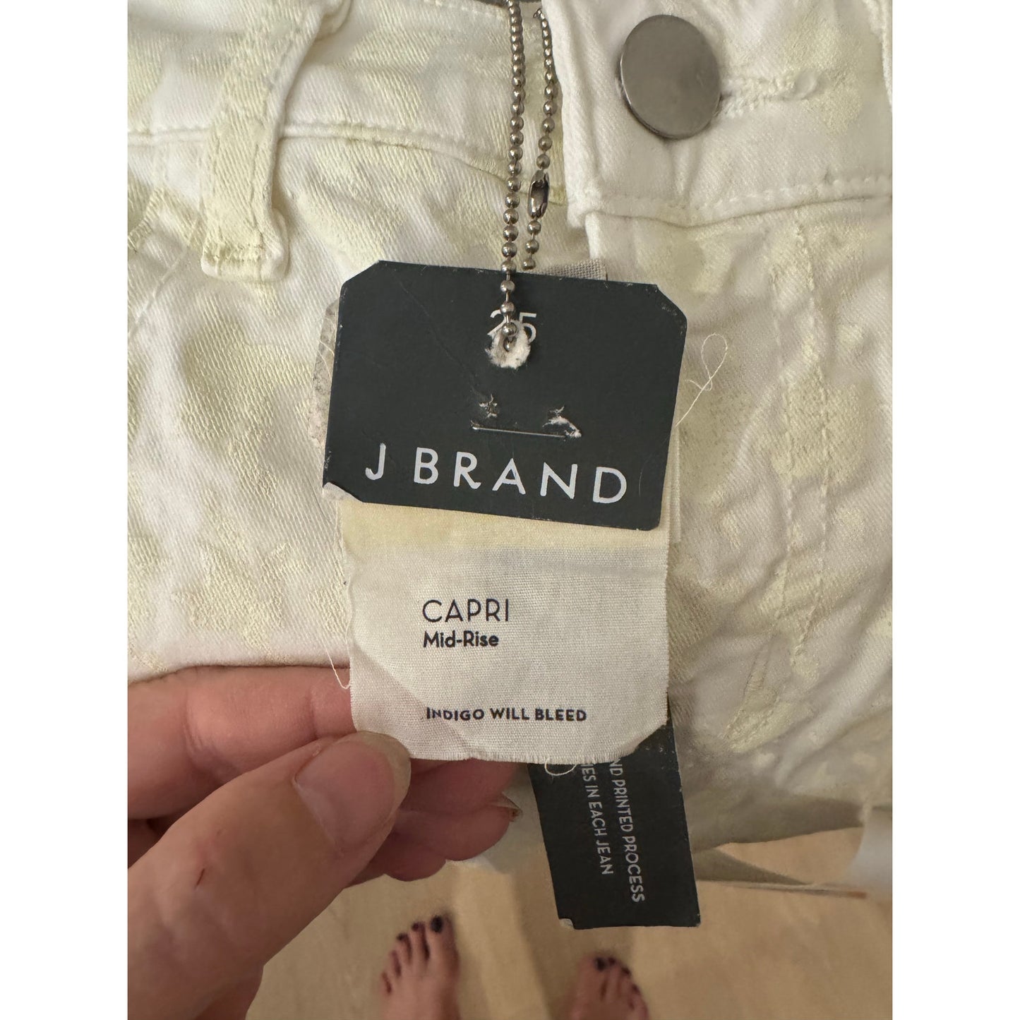 J Brand “Capri” Mid-Rise Skinny Jeans – Hand-Printed Cream White – Size 25