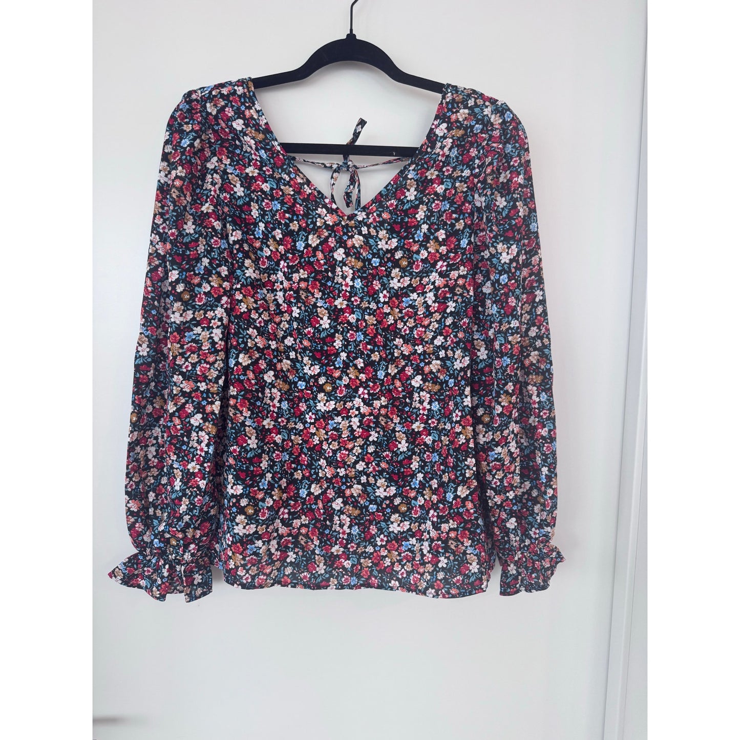 Cupshe Red Ditsy V-Neck Puff Sleeve Blouse | Small | NEW