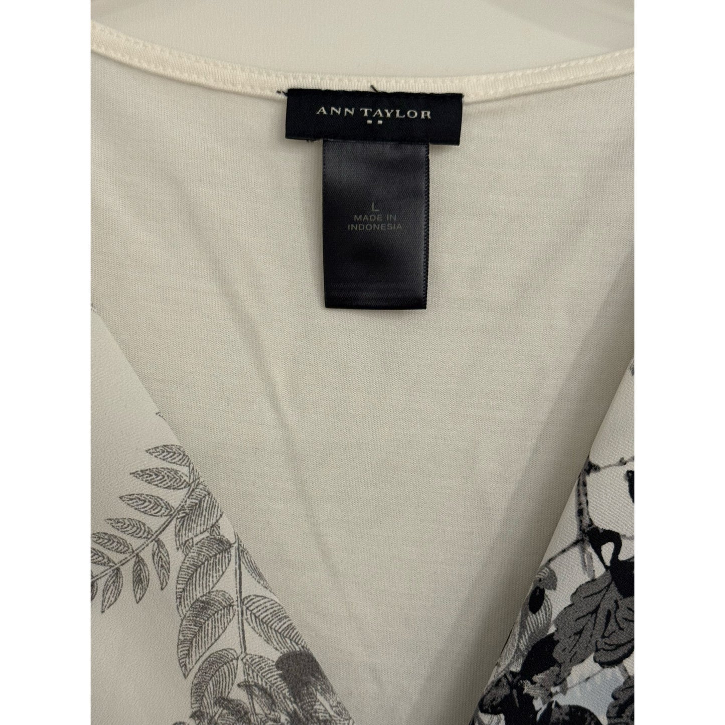 Ann Taylor Sleeveless Floral Drape Top – Size Large