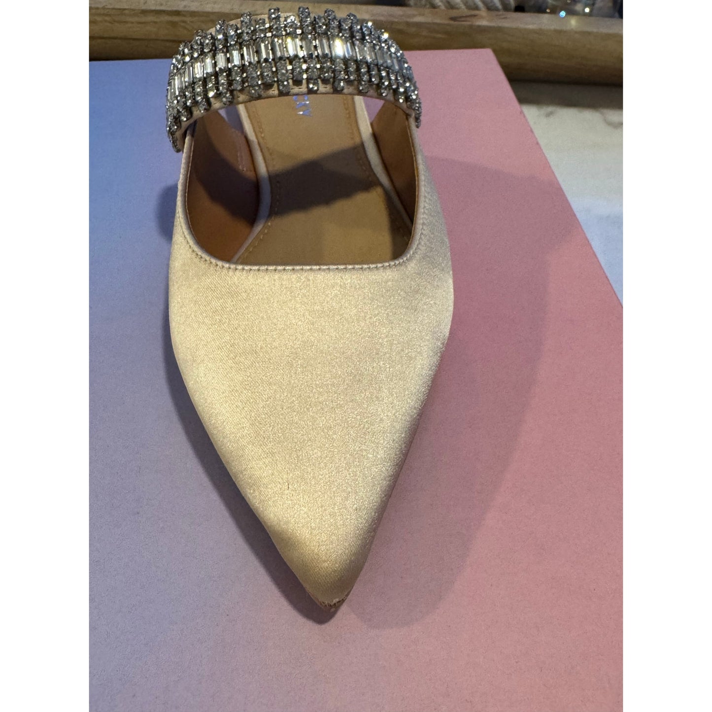 Lisa Vicky MOVE-V Champagne Satin Flats – Rhinestone Strap – Size 7 NEW