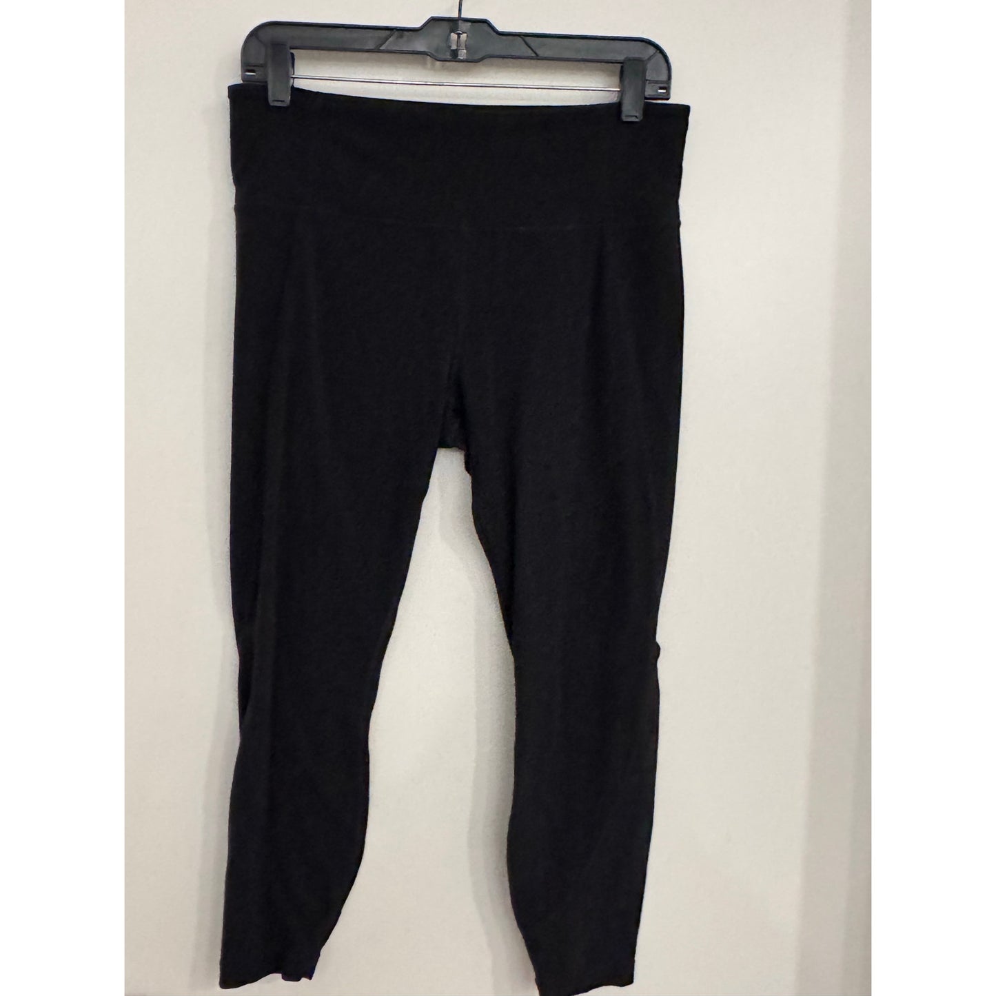 Athleta Salutation 7/8 Leggings | Black | Size Large | Excellent Condition