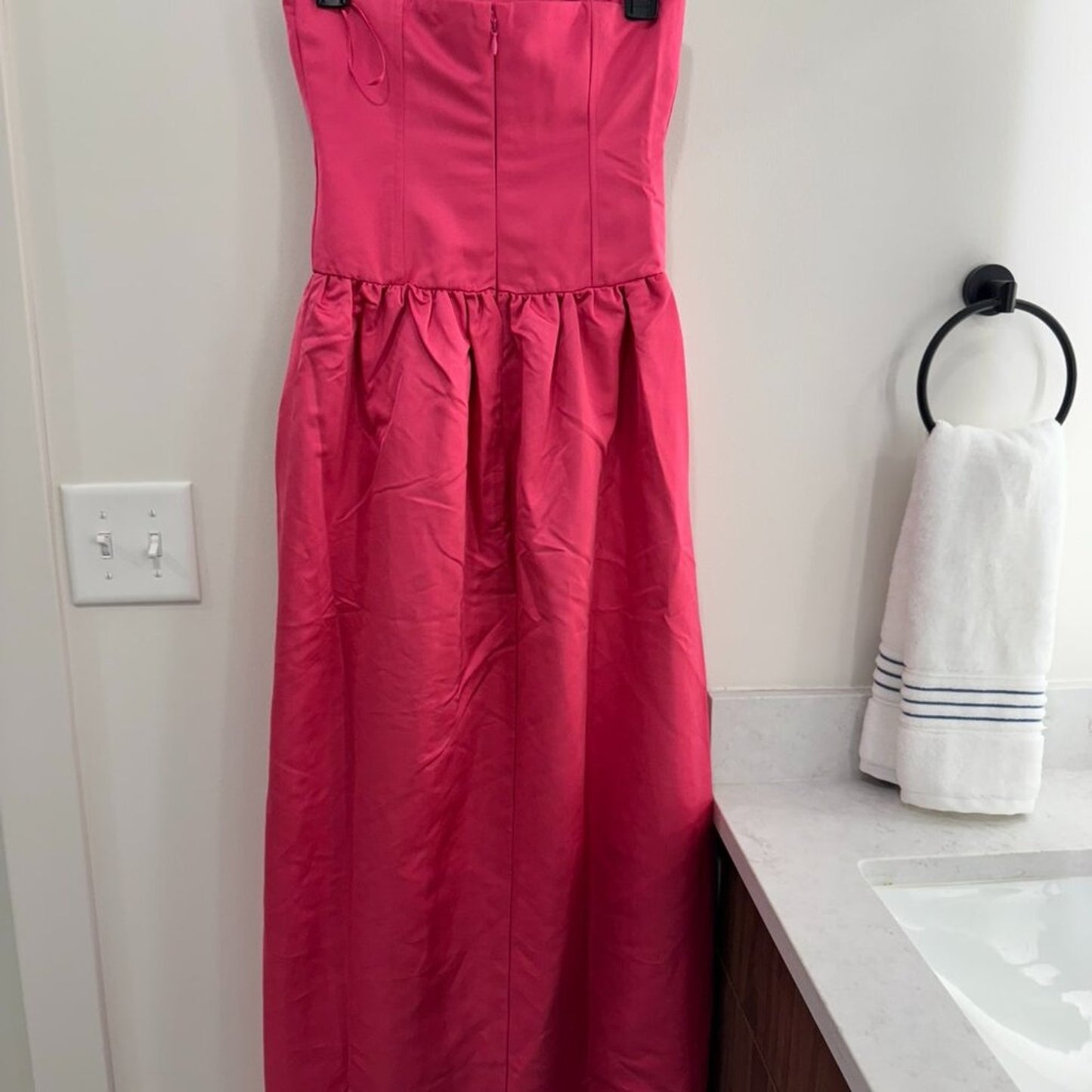 WeWoreWhat Corset Feathered Gown – Size 2 – Magenta NEW