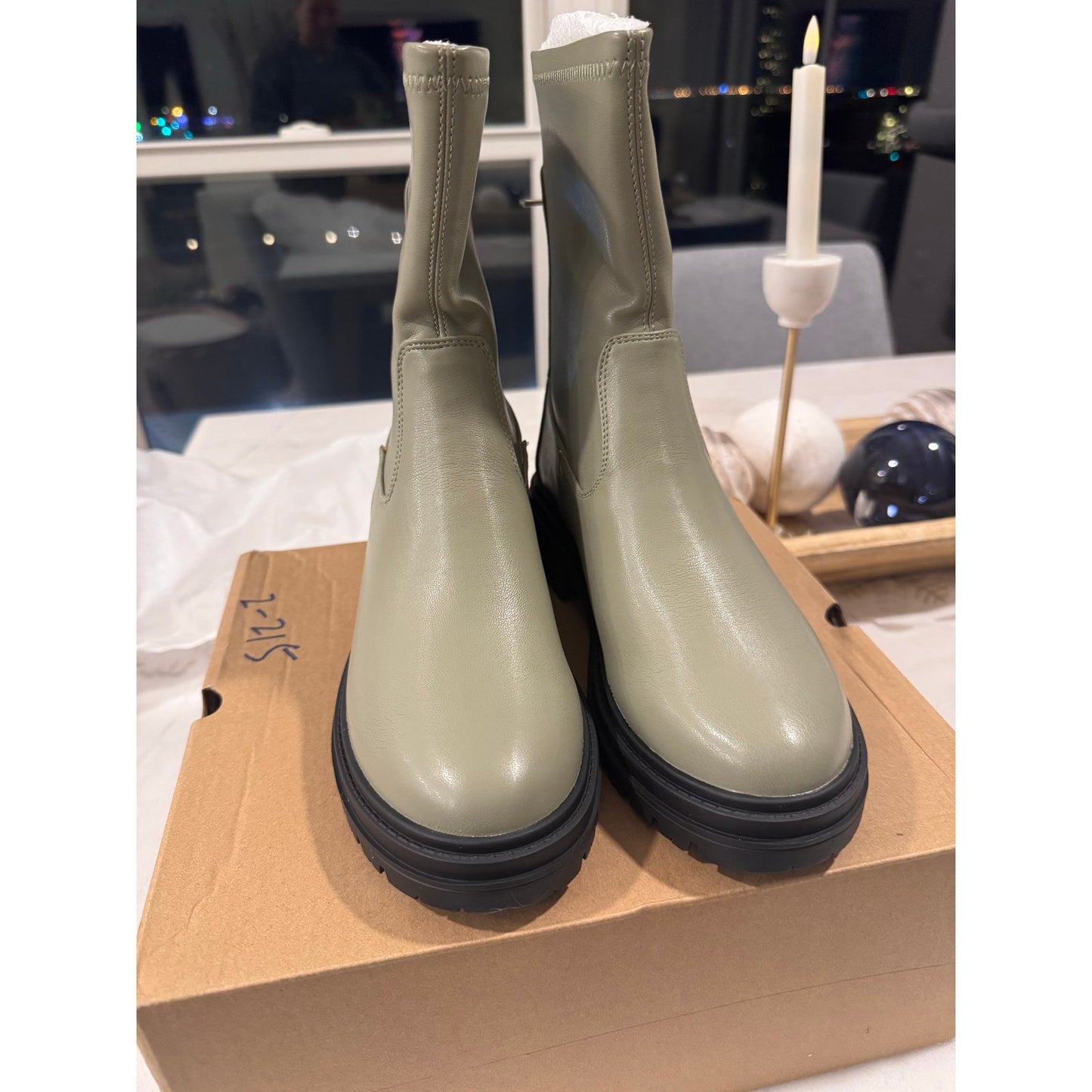 VETASTE Women’s Lug Sole Ankle Boots | Chelsea Booties | Size 7 | NEW