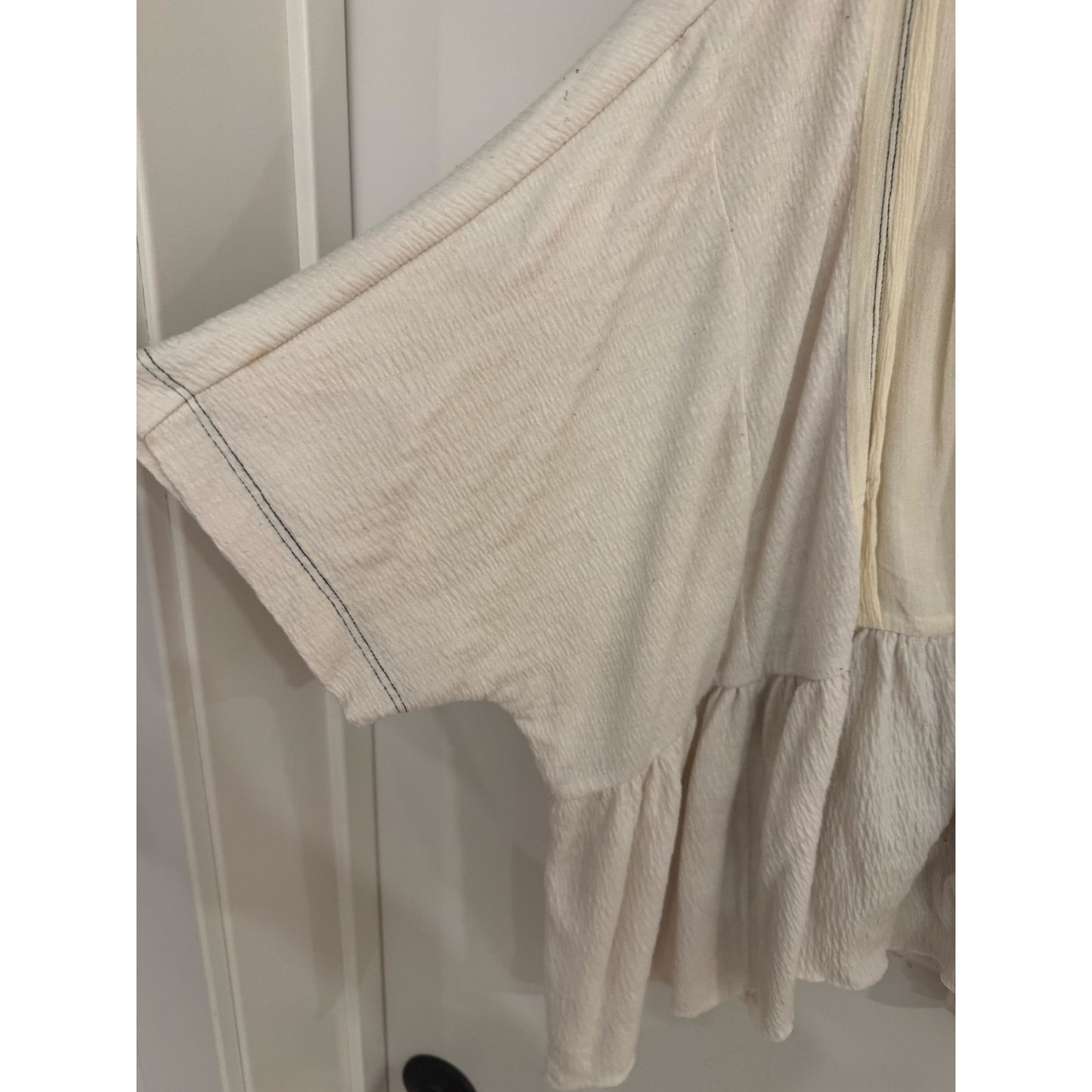 Urban Outfitters Cream Textured Boho Blouse • Size L