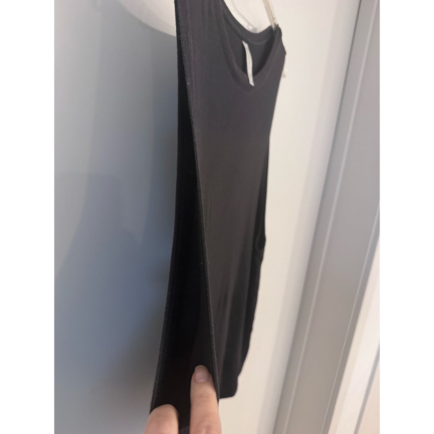 Athleta Black Sleeveless Tank Top XL Loose Fit Open Arm Activewear