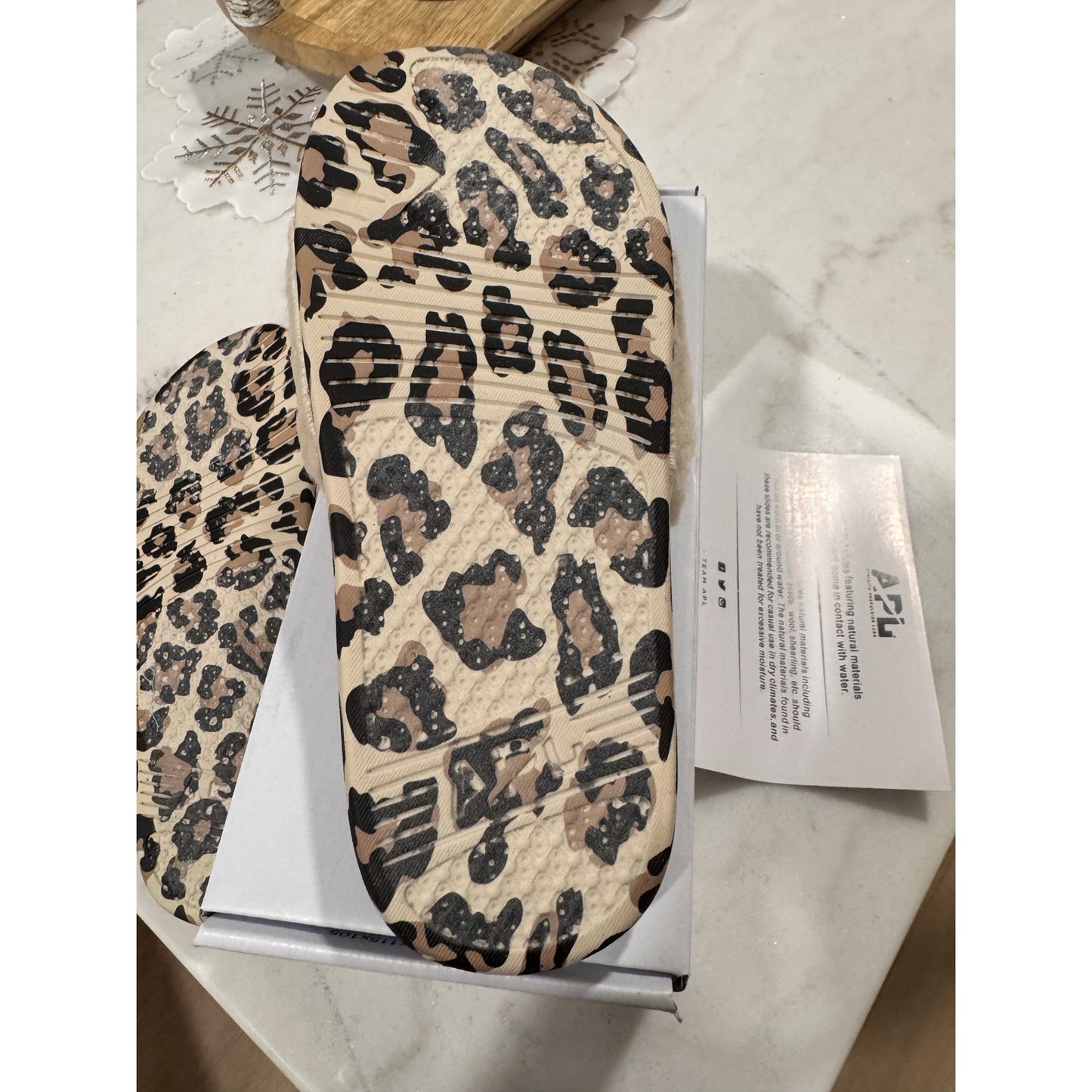 APL Women’s Shearling Slide Sandal – Parchment/Black/Leopard | Size 6 | NEW