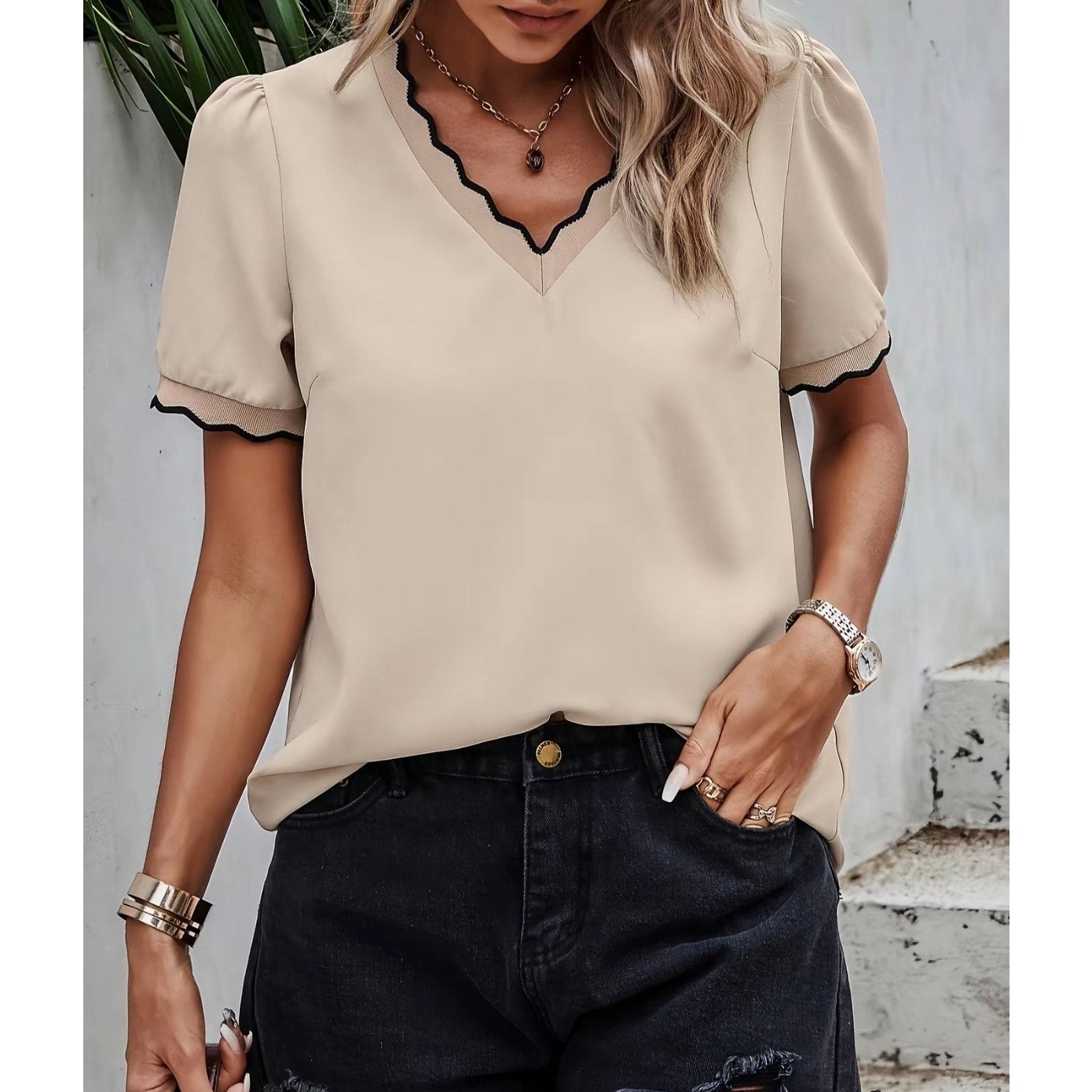 Inspiration Comes AB Women Scallop Trim Contrast Blouse Top Beige Large NEW