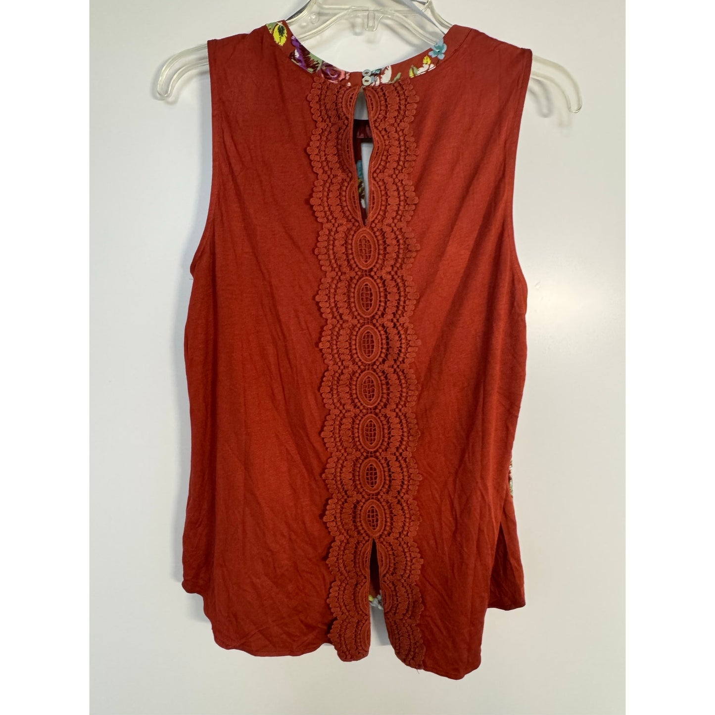 Daniel Rainn Floral Sleeveless Blouse w/ Crochet Detail | NEW| Size Medium
