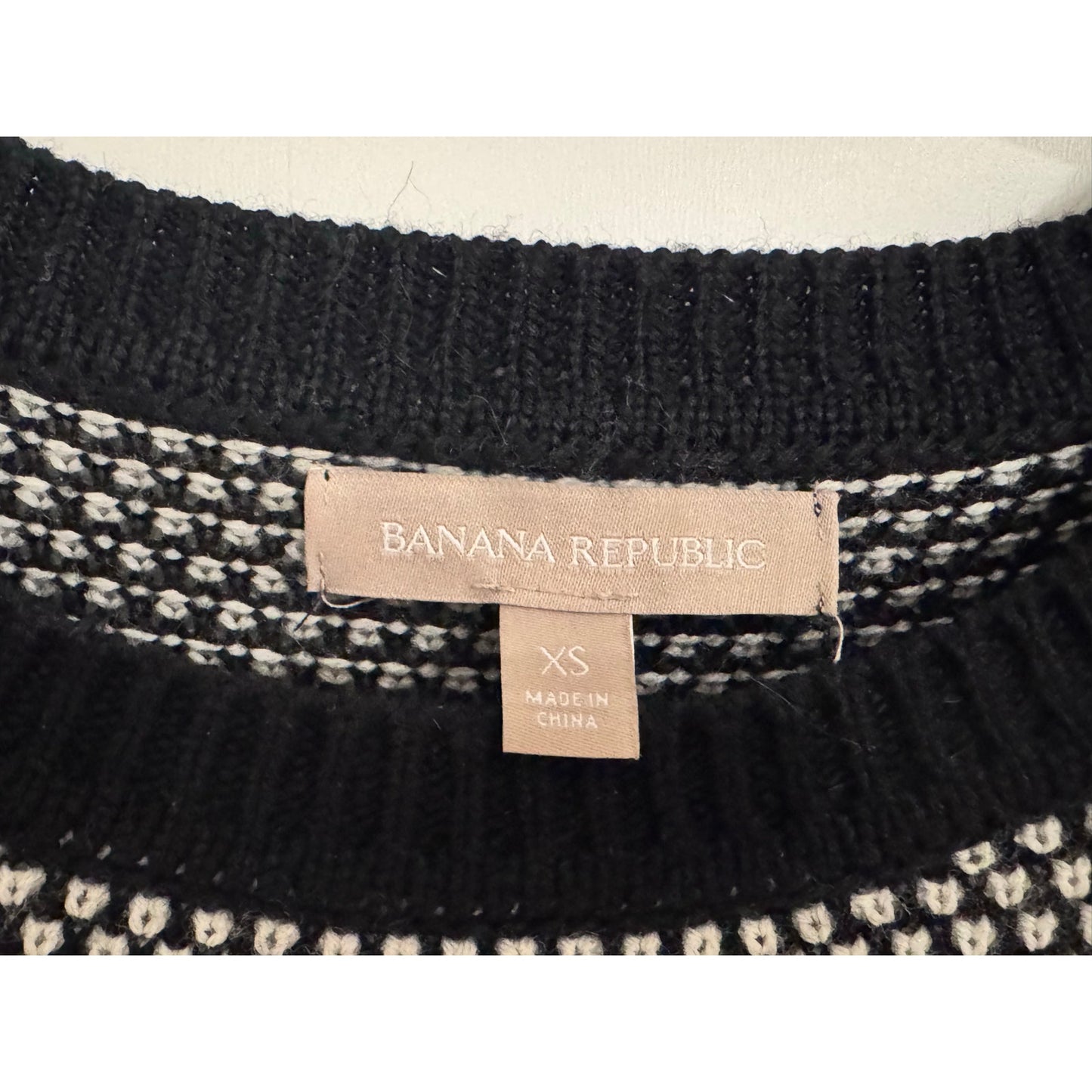 Banana Republic Merino Wool Blend Sweater XS Black White Pattern