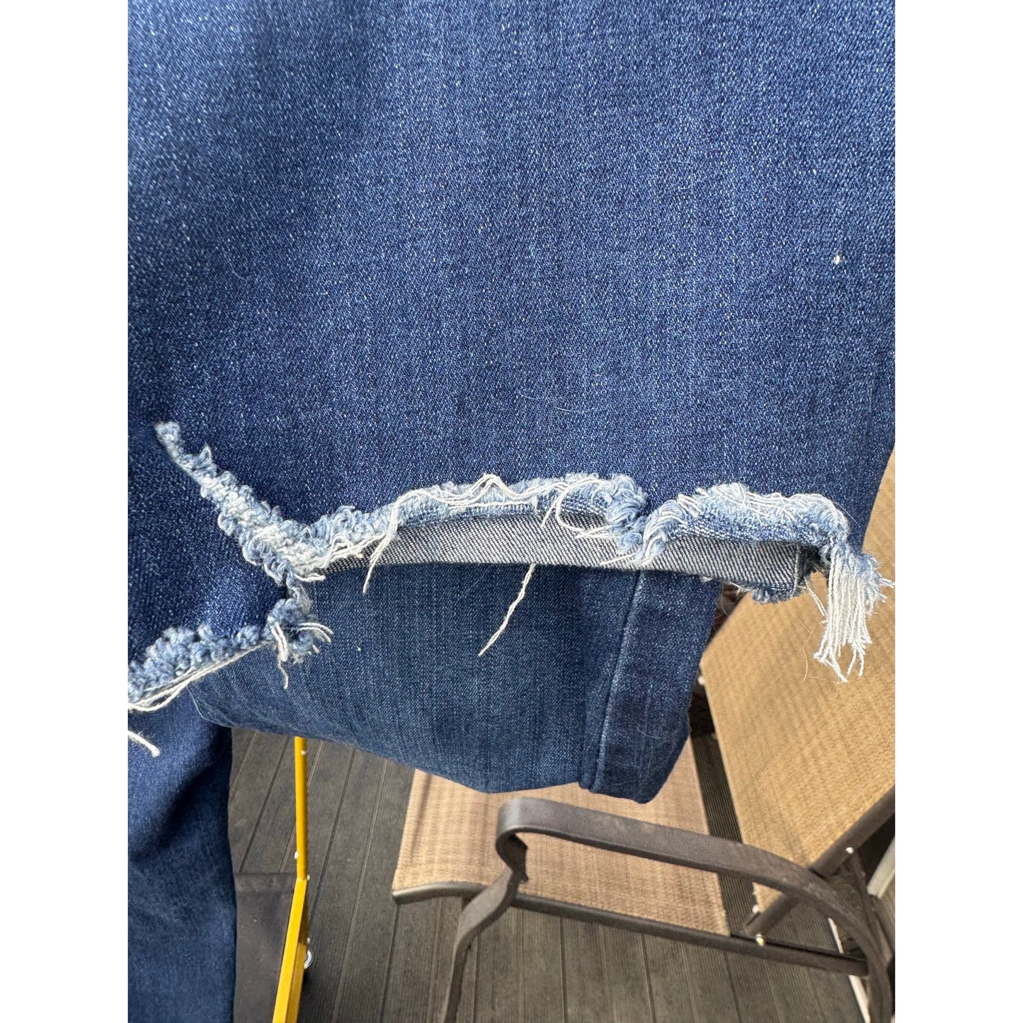 PAIGE Jacqueline Straight Raw Hem Jeans Size 32 Dark Wash Denim
