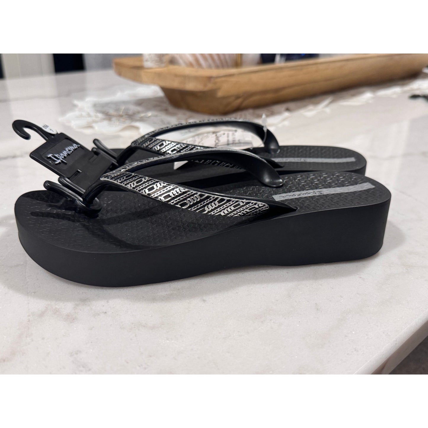 Ipanema Women’s Mesh IX Plat Wedge Flip Flops – Black NEW